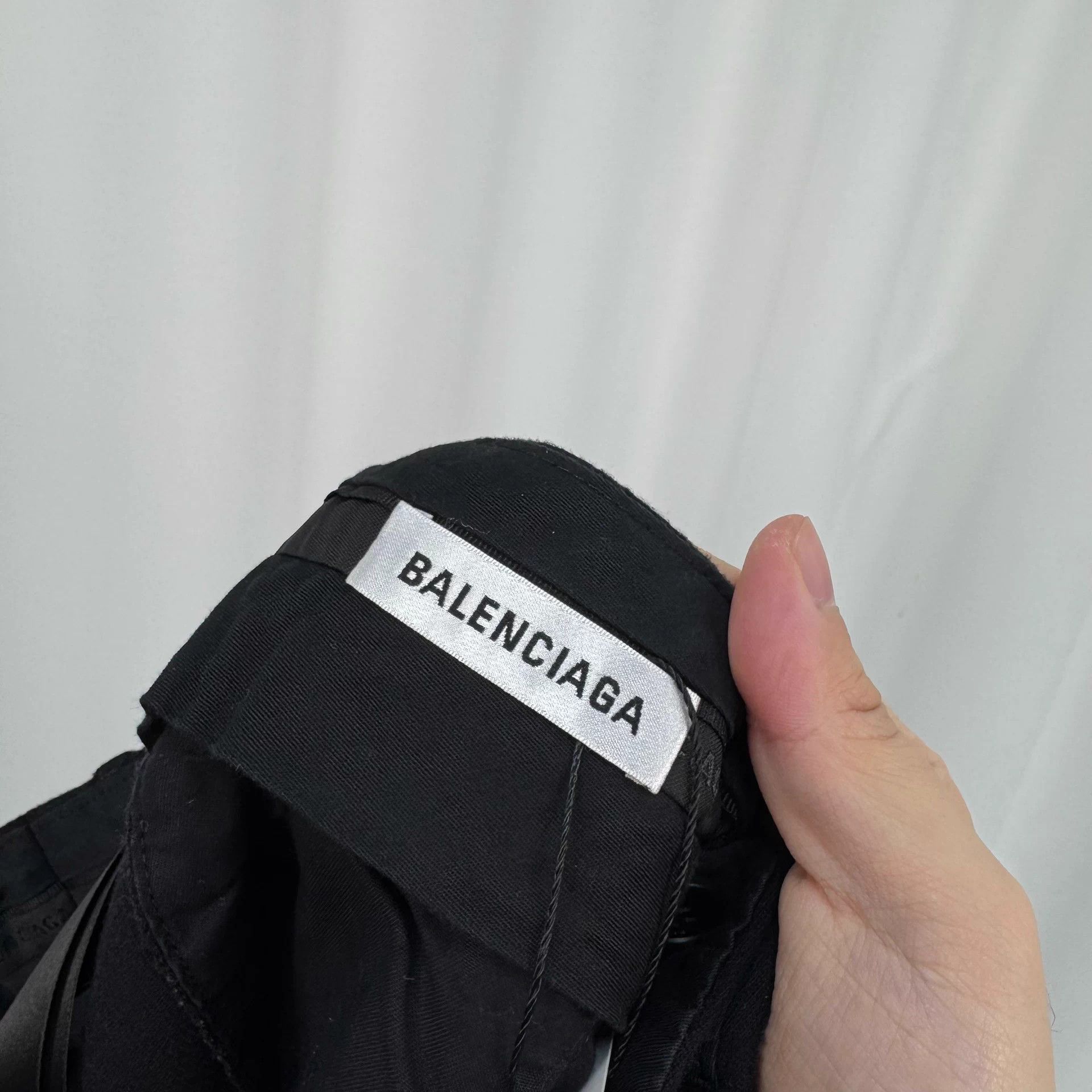 Balenciaga Balenciaga black wool casual pants 38 98 new Size US 38 / EU 54 - 5 Thumbnail