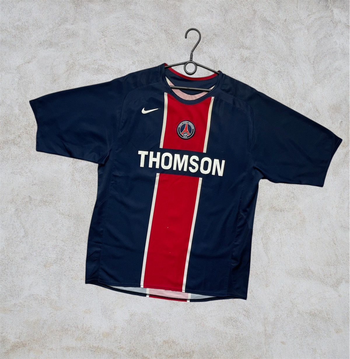 Nike Nike psg vintage soccer jersey size L large rare Size US L / EU 52-54 / 3 - 1 Thumbnail