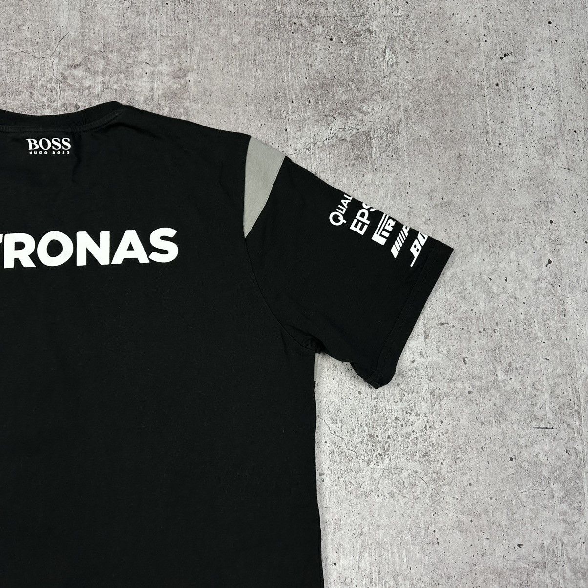 Mercedes-Benz Vintage Mercedes Benz Petronas F1 Formula Uno Hugo Boss Tee Size US XL / EU 56 / 4 - 13 Thumbnail