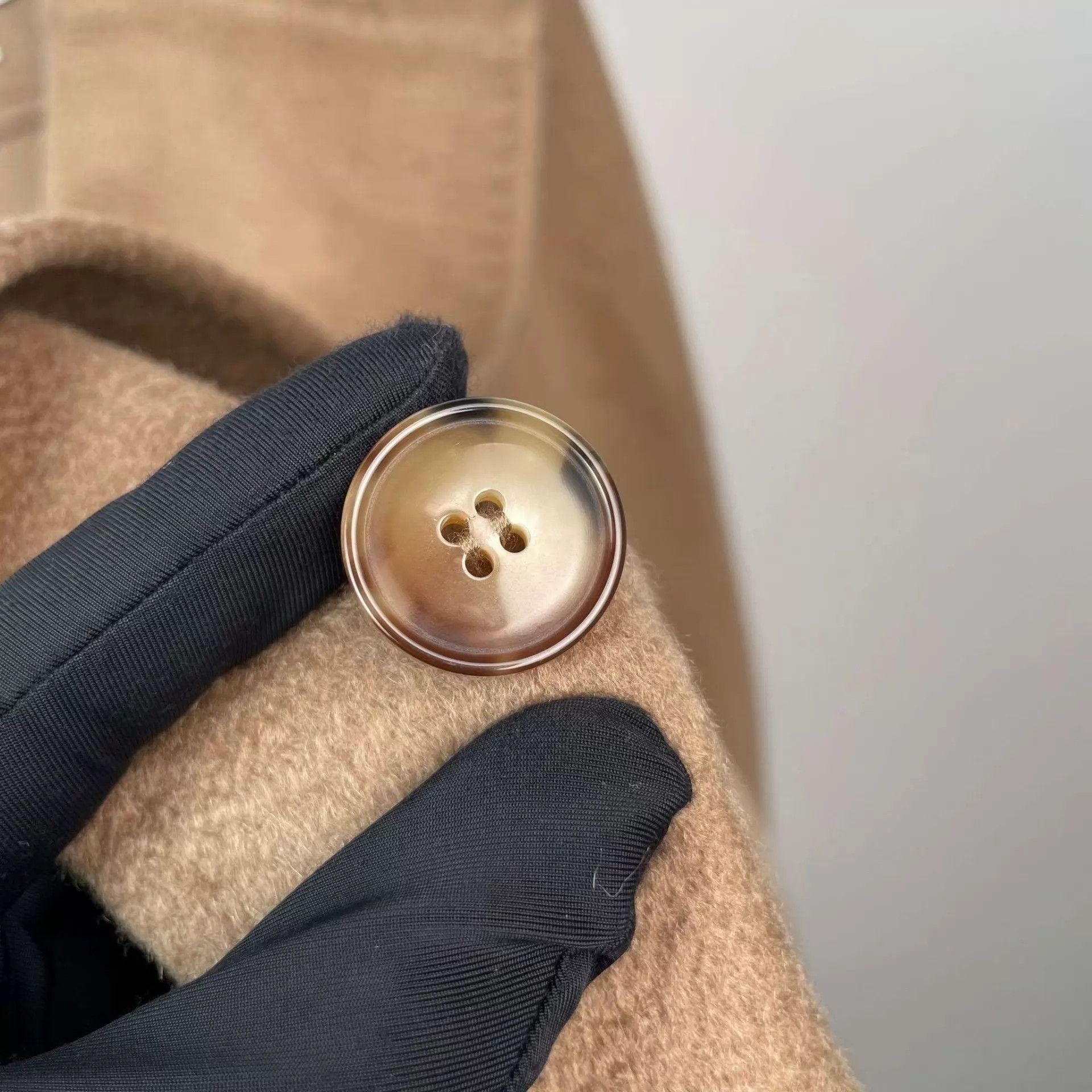 Max Mara MaxMara classic camel dressing gown coat Size S / US 4 / IT 40 - 8 Thumbnail