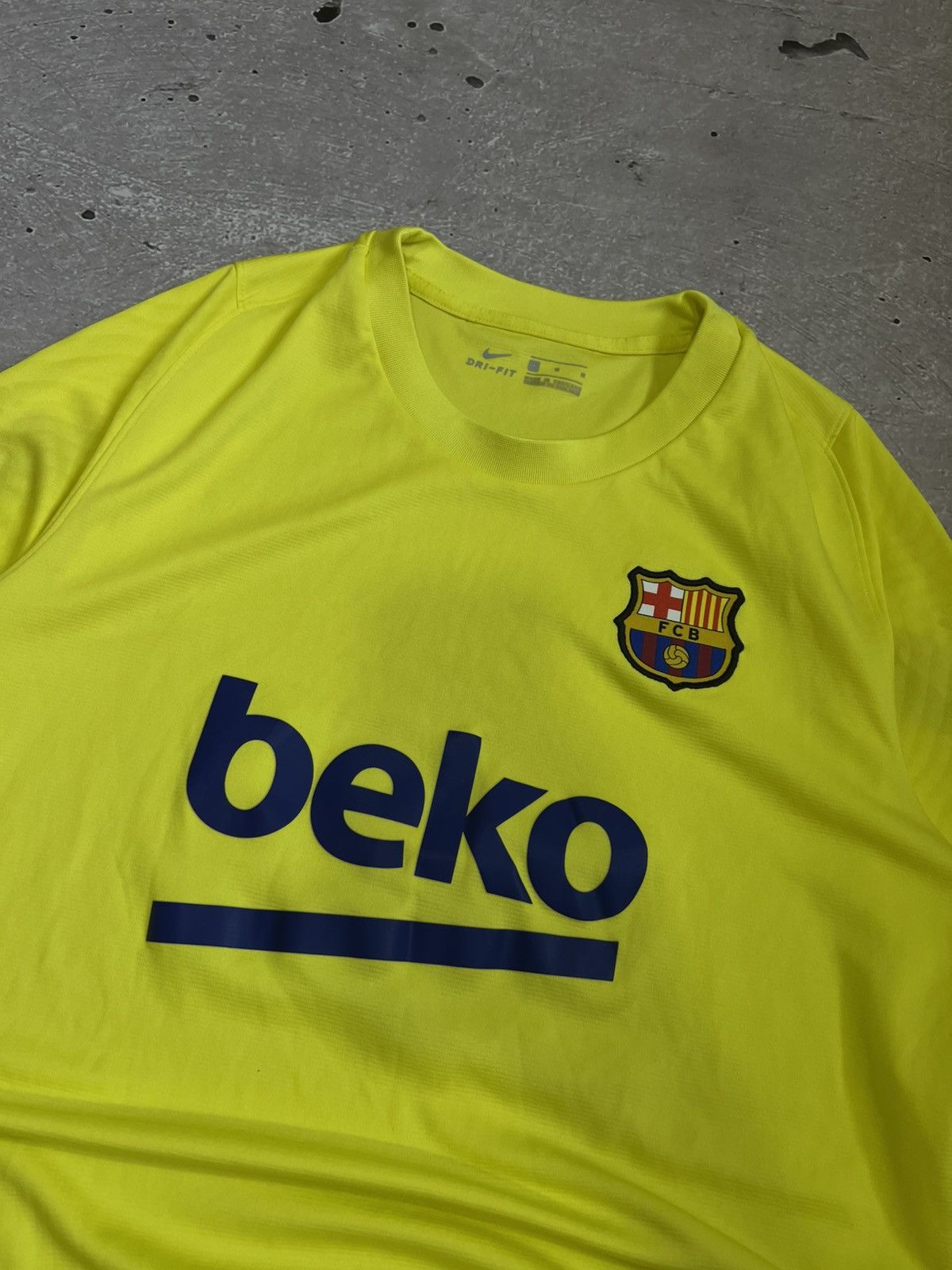 Nike BARCELONA FC BARCA SPAIN 2020/2021 NIKE SIZE M Size US M / EU 48-50 / 2 - 3 Thumbnail