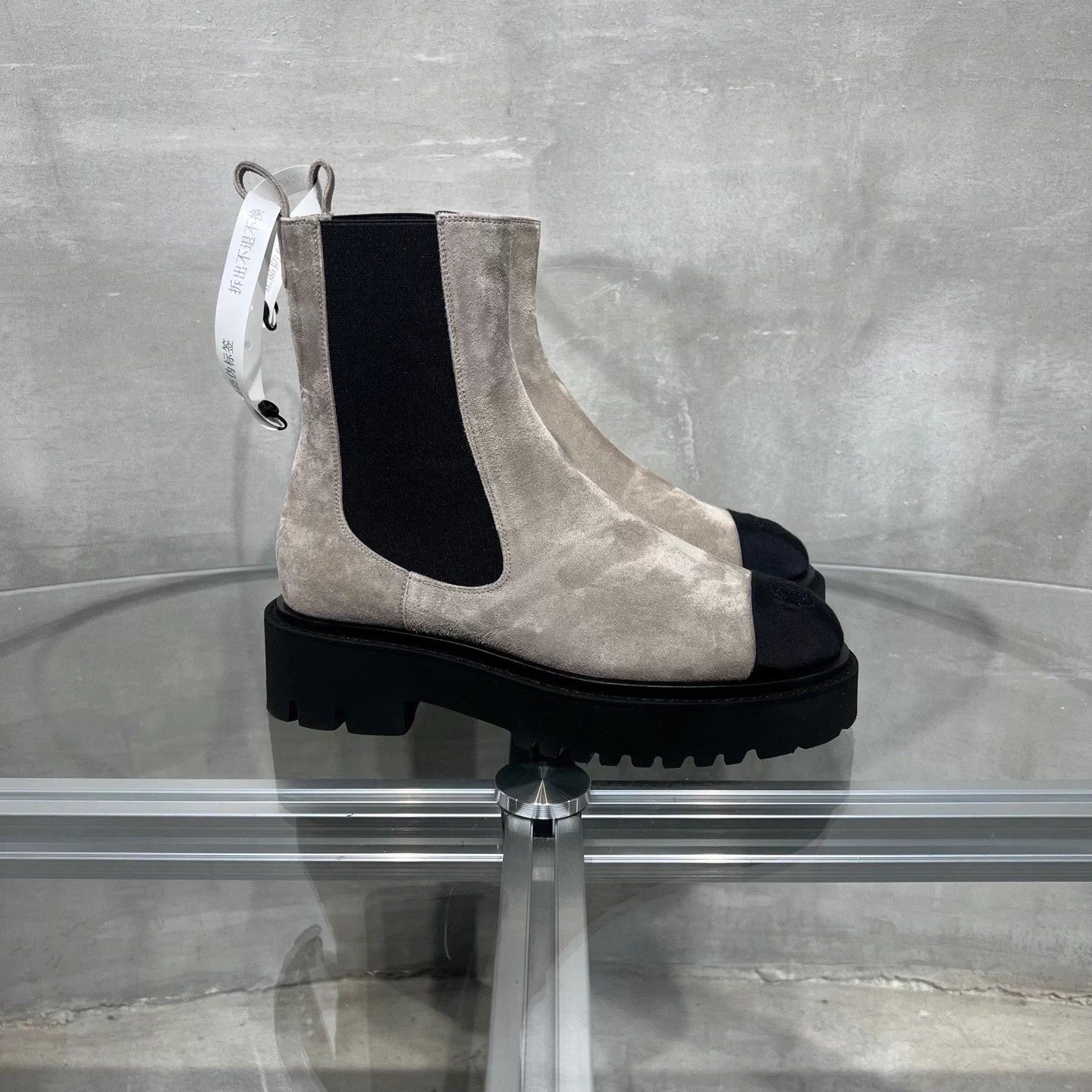 Chanel Chanel suede colorblock platform short boots EUR 37 NIB Size US 6 / IT 36 - 4 Thumbnail