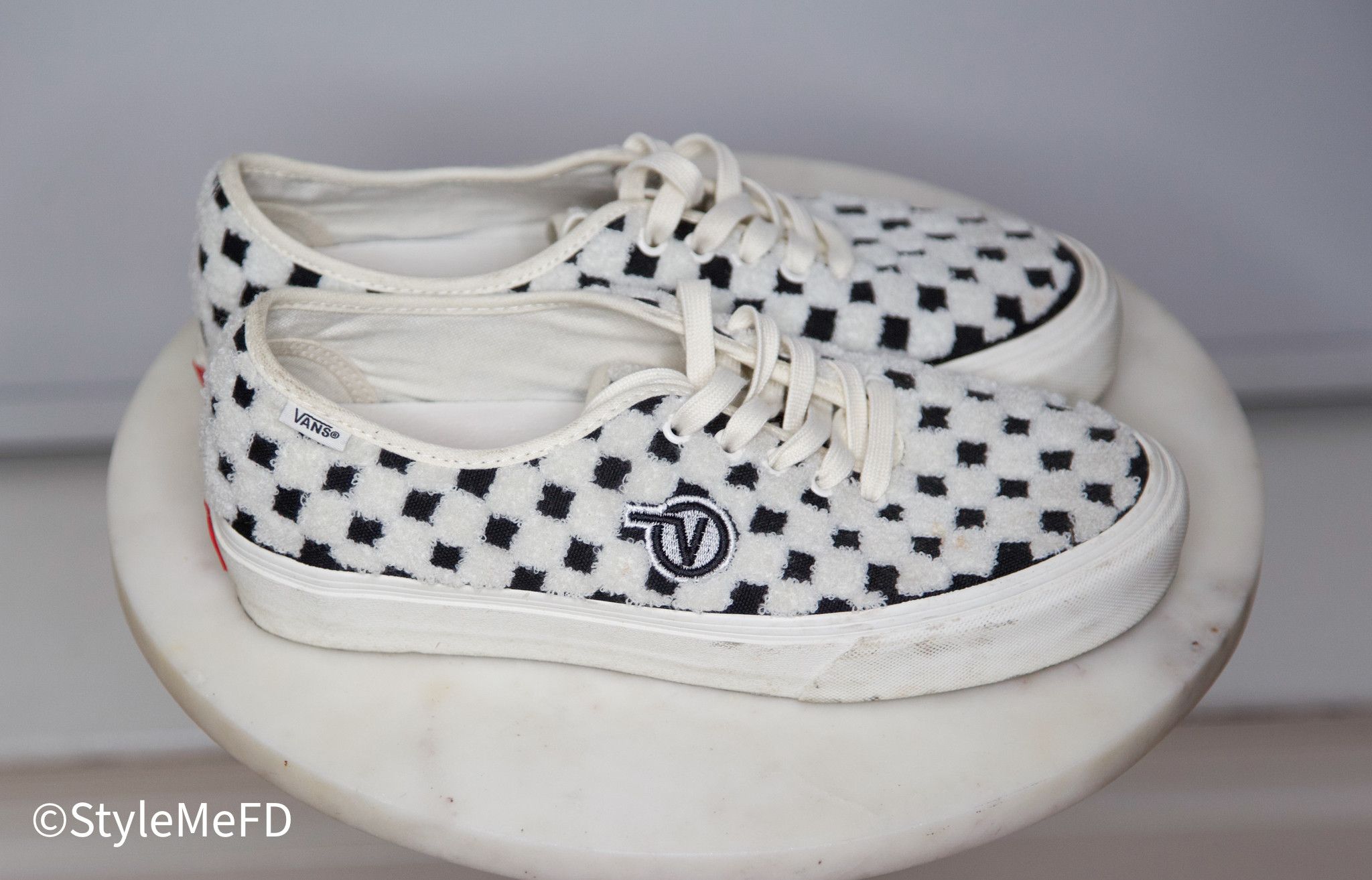 Vans VANS AUTHENTIC ONE PIECE VLT LX IN 'EMBROIDERED BLACK' Size US 9 / EU 42 - 1 Thumbnail