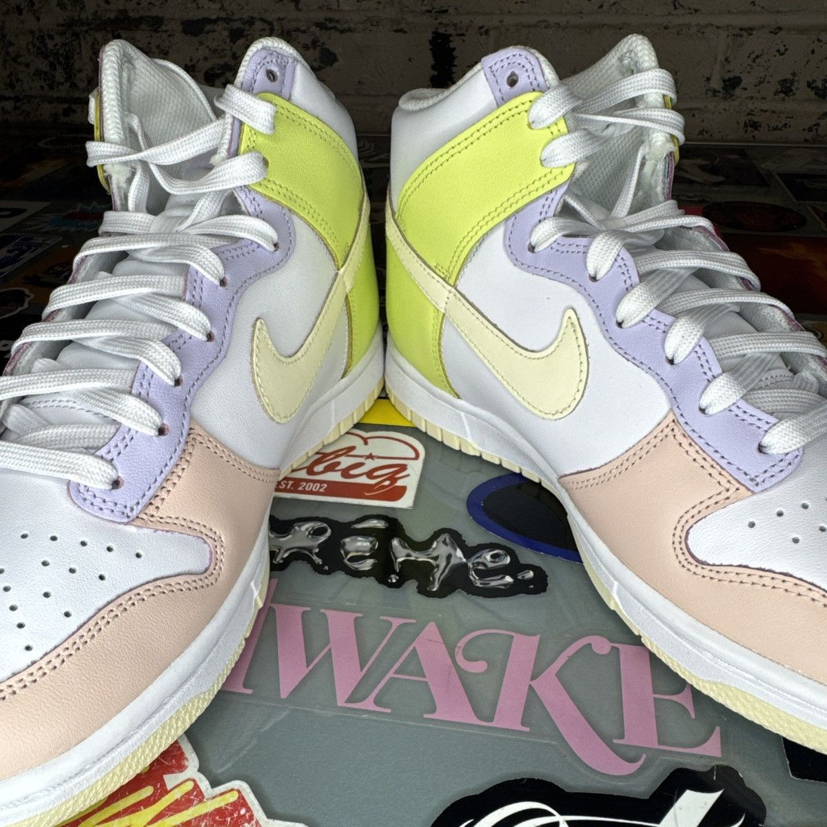 Nike Nike Dunk High Cashmere Light Lemon Twist W 7.5 / M 6 DS Size US 7.5 / IT 37.5 - 7 Thumbnail
