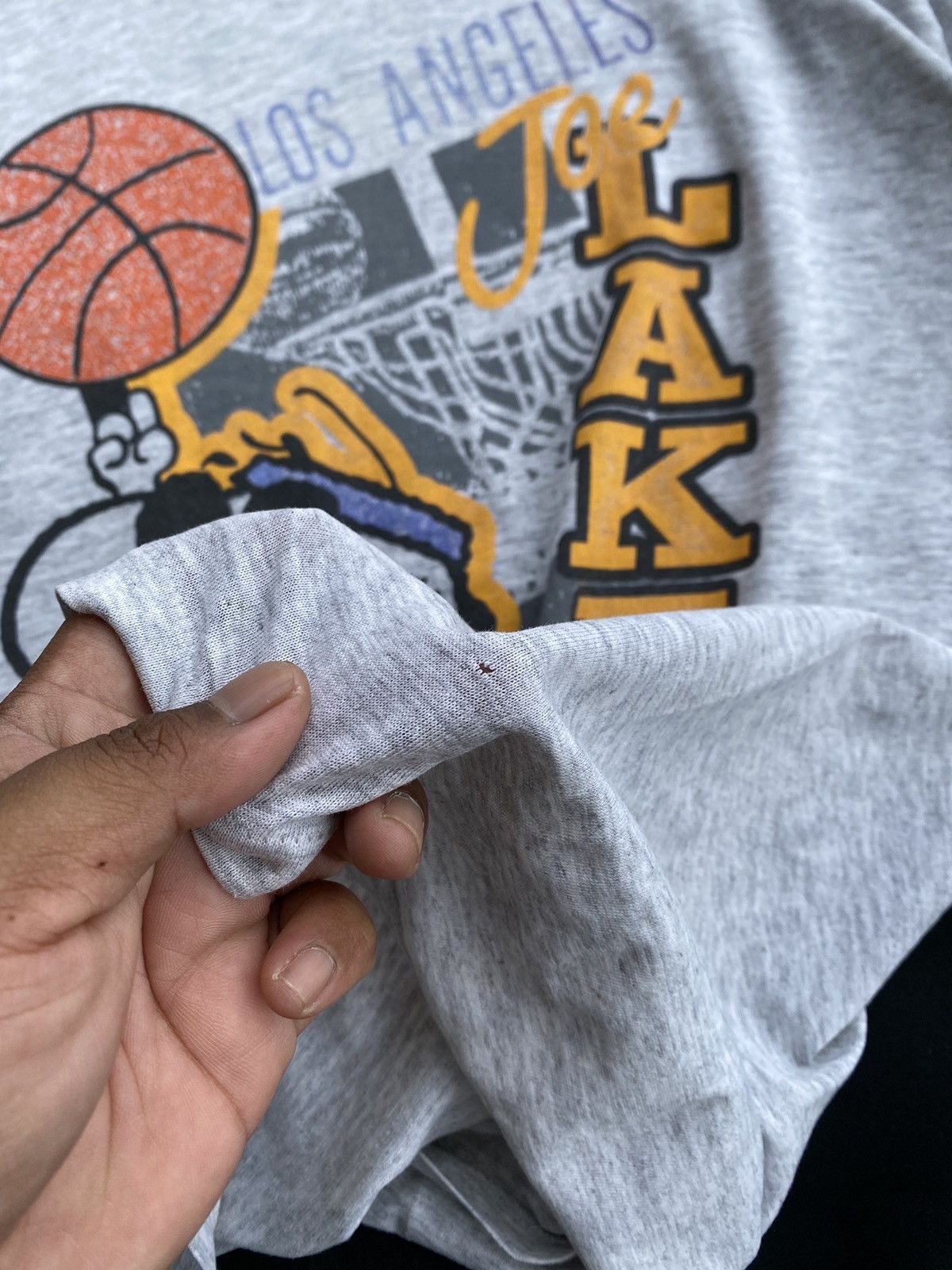 NBA Rare Vintage 90s Snoopy x Los Angeles Lakers Tshirt Size US M / EU 48-50 / 2 - 15 Thumbnail