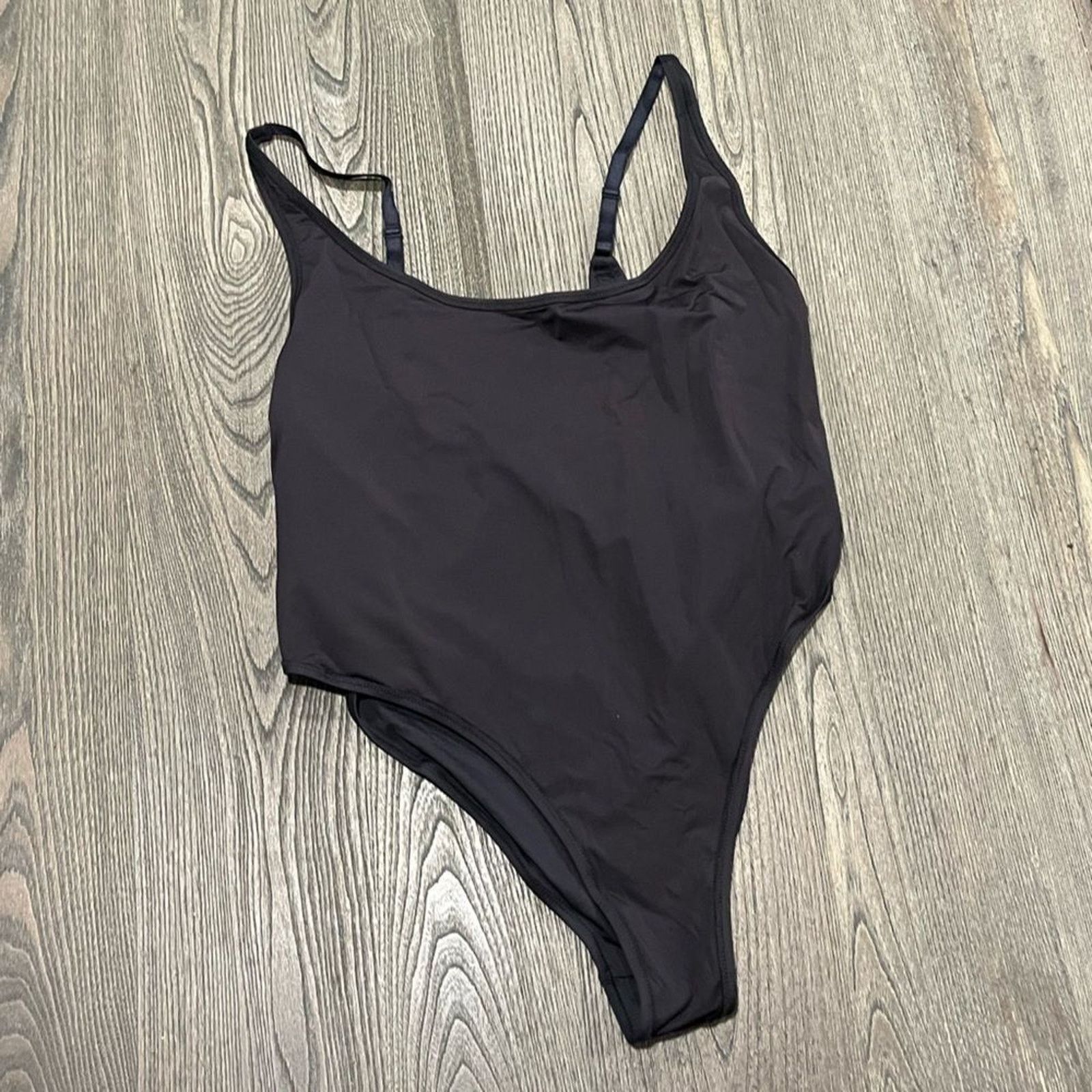 SKIMS NWT SKIMS Signature Swim Scoop Neck One Piece Plus Size 3X Size ONE SIZE - 1 Thumbnail