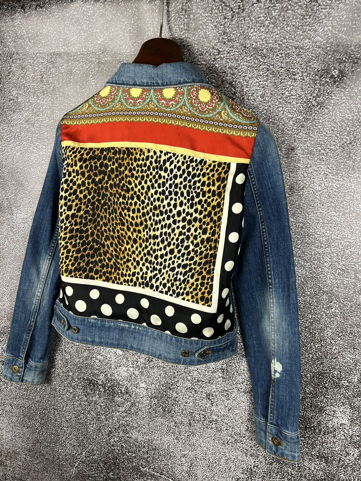 Designer × Dolce & Gabbana Dolce & Gabbana denim trucker jacket animal dotted ornaments Size M / US 6-8 / IT 42-44 - 14 Thumbnail
