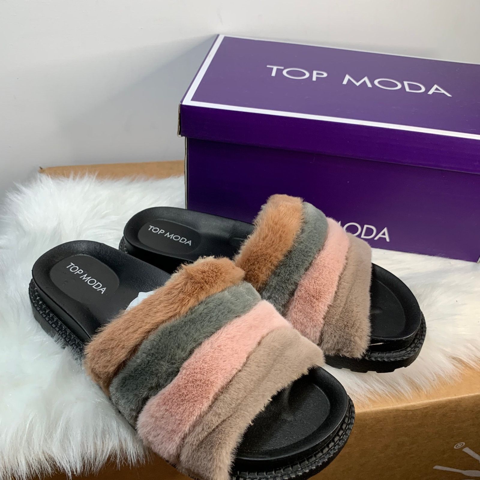 Other Faux Fur Slide Sandal Women's Shoes Size 6 Size US 6 / IT 36 - 2 Thumbnail