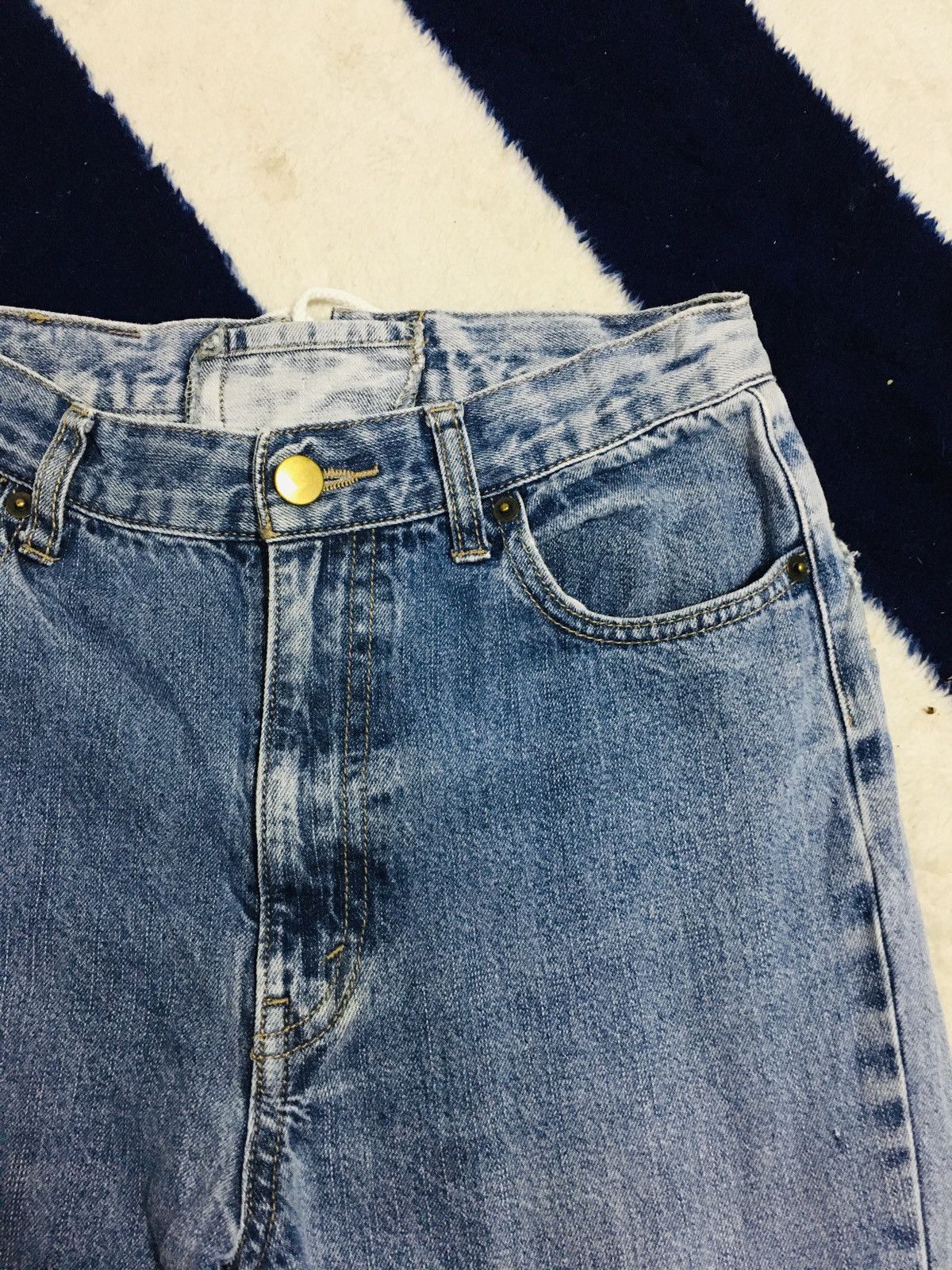 Jean Apres Jour Distressed Flare Jeans (16) Size 27" / US 4 / IT 40 - 9 Thumbnail