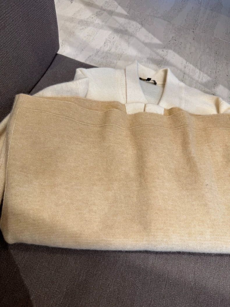 Loro Piana LORO PIANA Pale yellow gradient cashmere cardigan Size M / US 6-8 / IT 42-44 - 4 Thumbnail