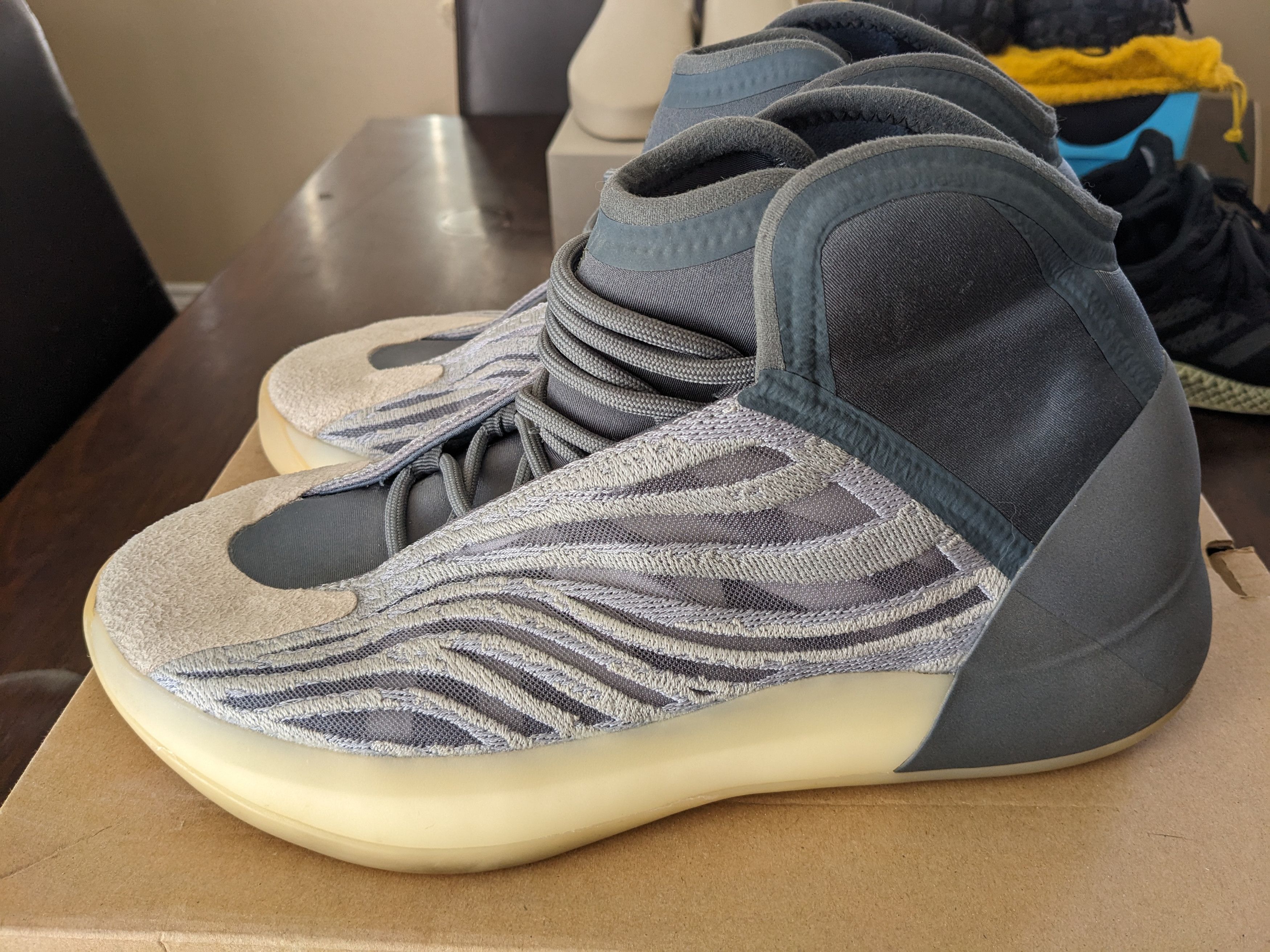 Yeezy Yeezy Quantum Mono Carbon Size US 11 / EU 44 - 3 Thumbnail