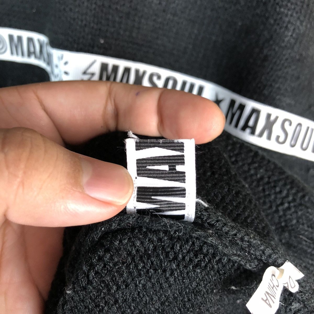 Japanese Brand Max Soul Black ripped distressed Knitwear #A2345 Size US L / EU 52-54 / 3 - 12 Thumbnail