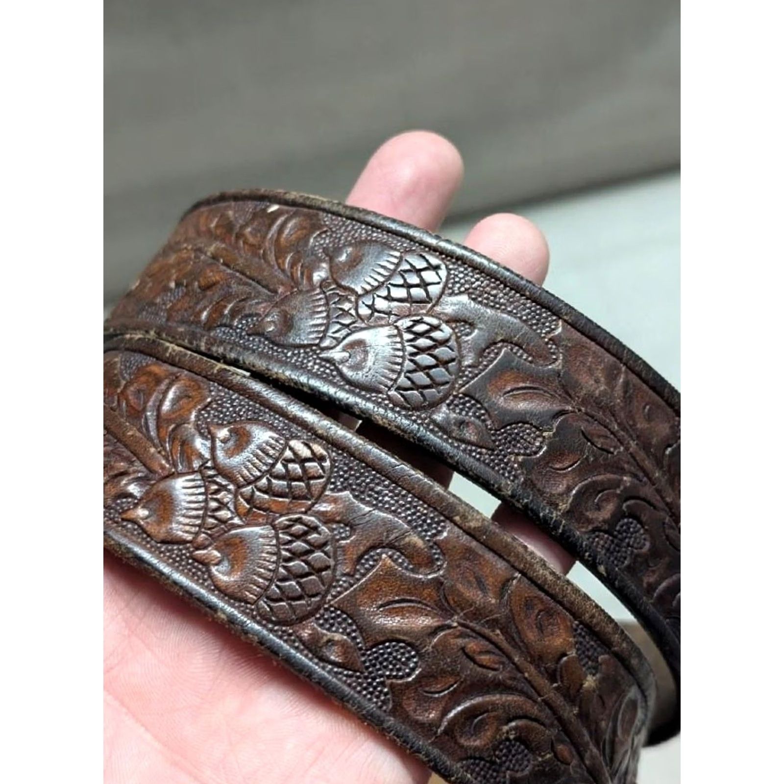 Vintage VINTAGE handcrafted ACORNS belt Tooled western buckle 1-3/8" cowhide leather brown 30 Men Belt Size 30 - 2 Thumbnail