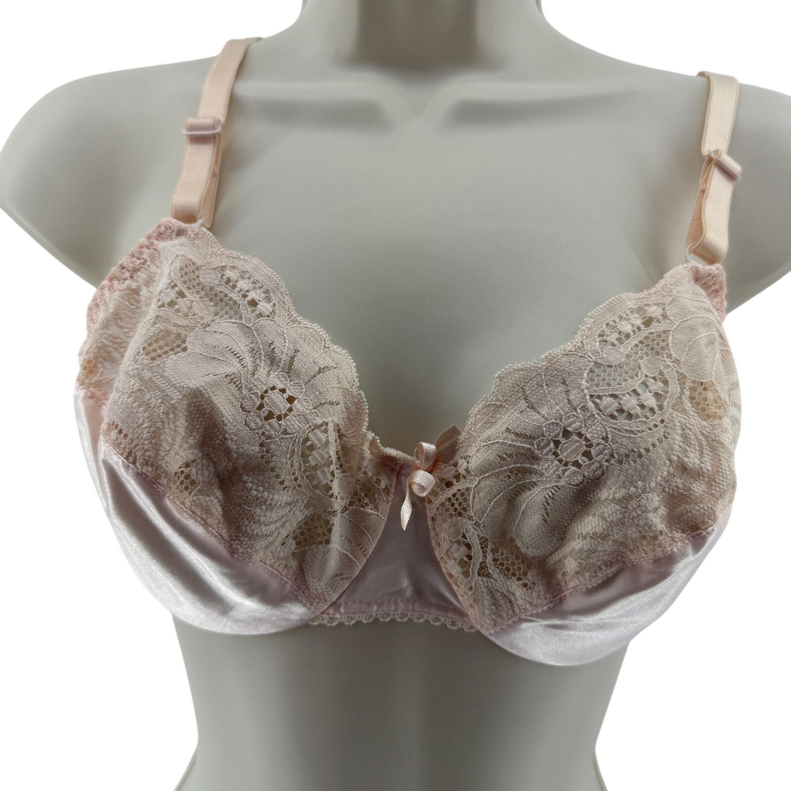 Hanes Vintage Hanes Her Way Bra Nylon Unlined Underwire Lace 36B Size ONE SIZE - 1 Thumbnail