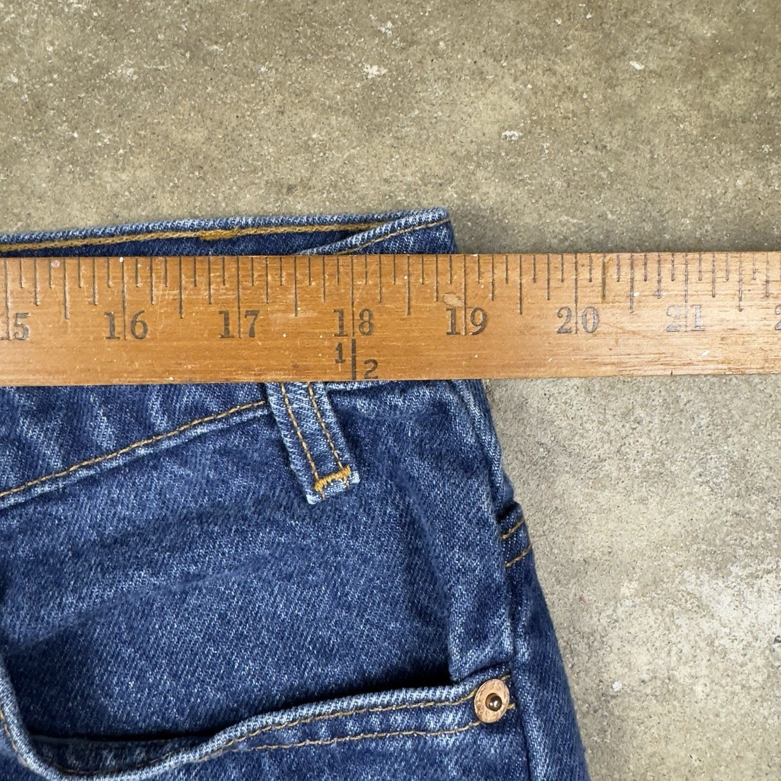 Levi's VTG Levi’s 505 Jeans Men’s 38x27.25 Straight Leg Med Wash Size US 38 / EU 54 - 9 Thumbnail
