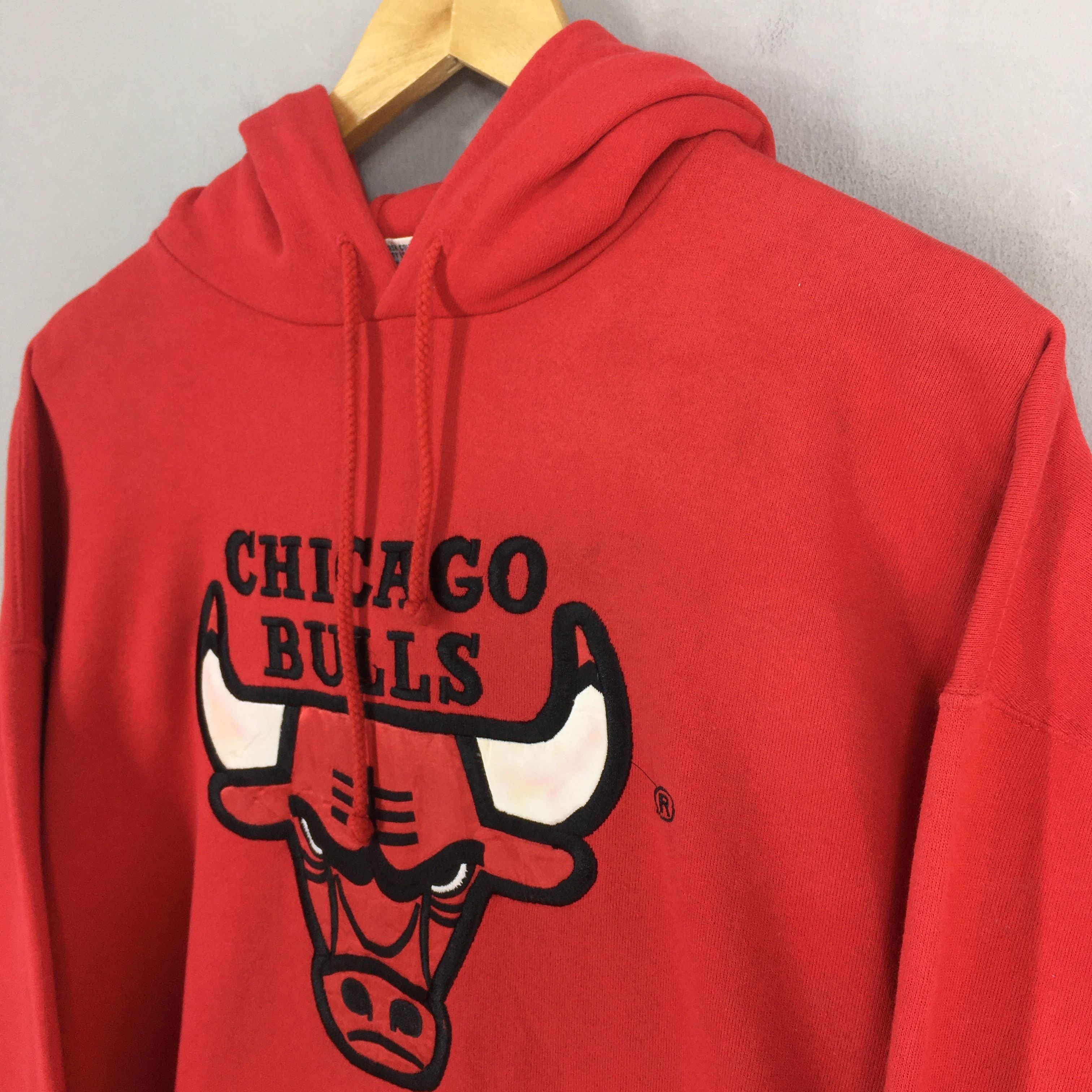 NBA Vintage 90s NBA Chicago Bulls Red Hoodie Sweatshirt Large Size US L / EU 52-54 / 3 - 3 Thumbnail