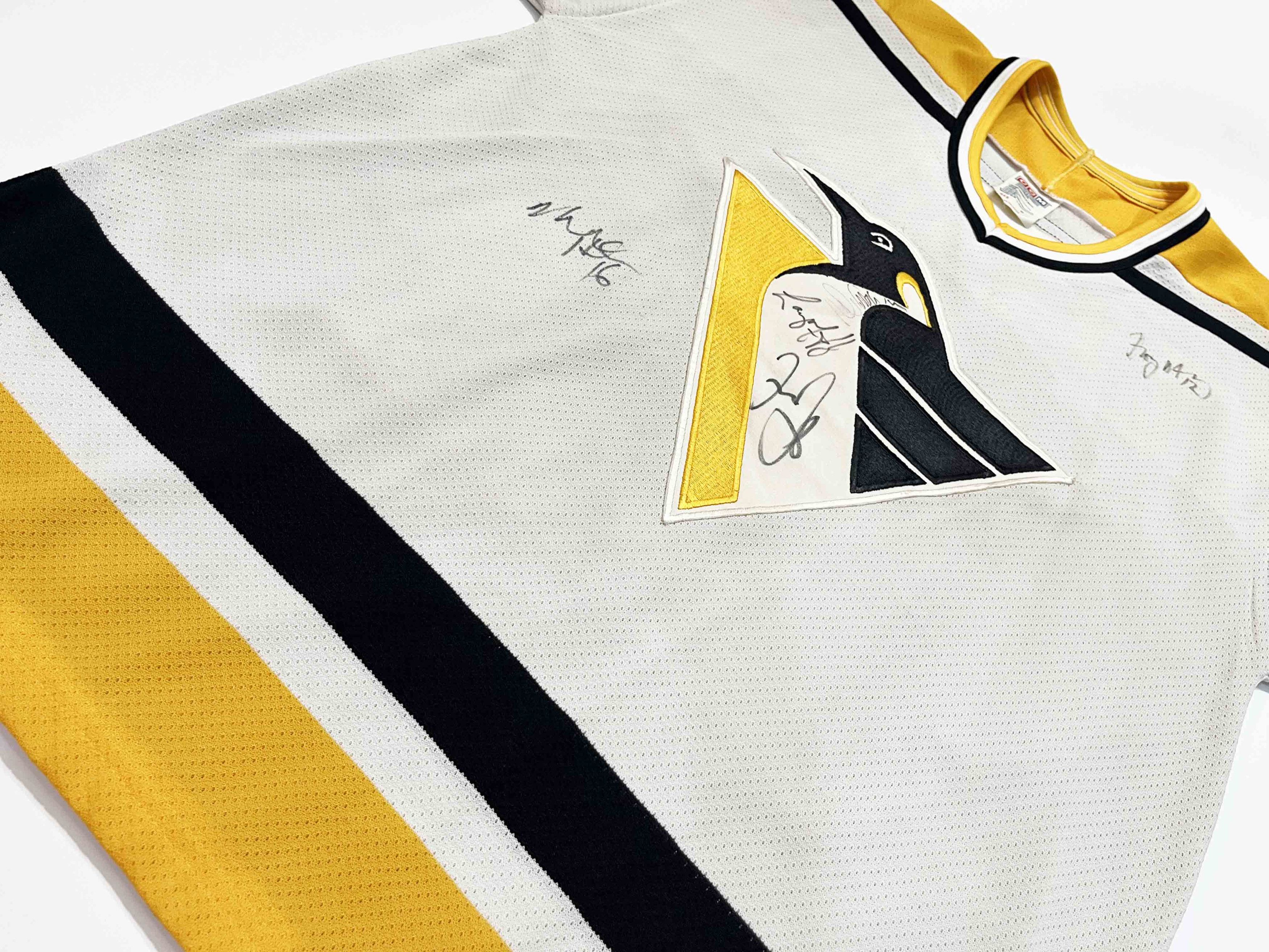 Ccm Vtg CCM Pittsburgh Penguins McEACHERN #15 NHL Hockey Jersey Size US M / EU 48-50 / 2 - 8 Thumbnail