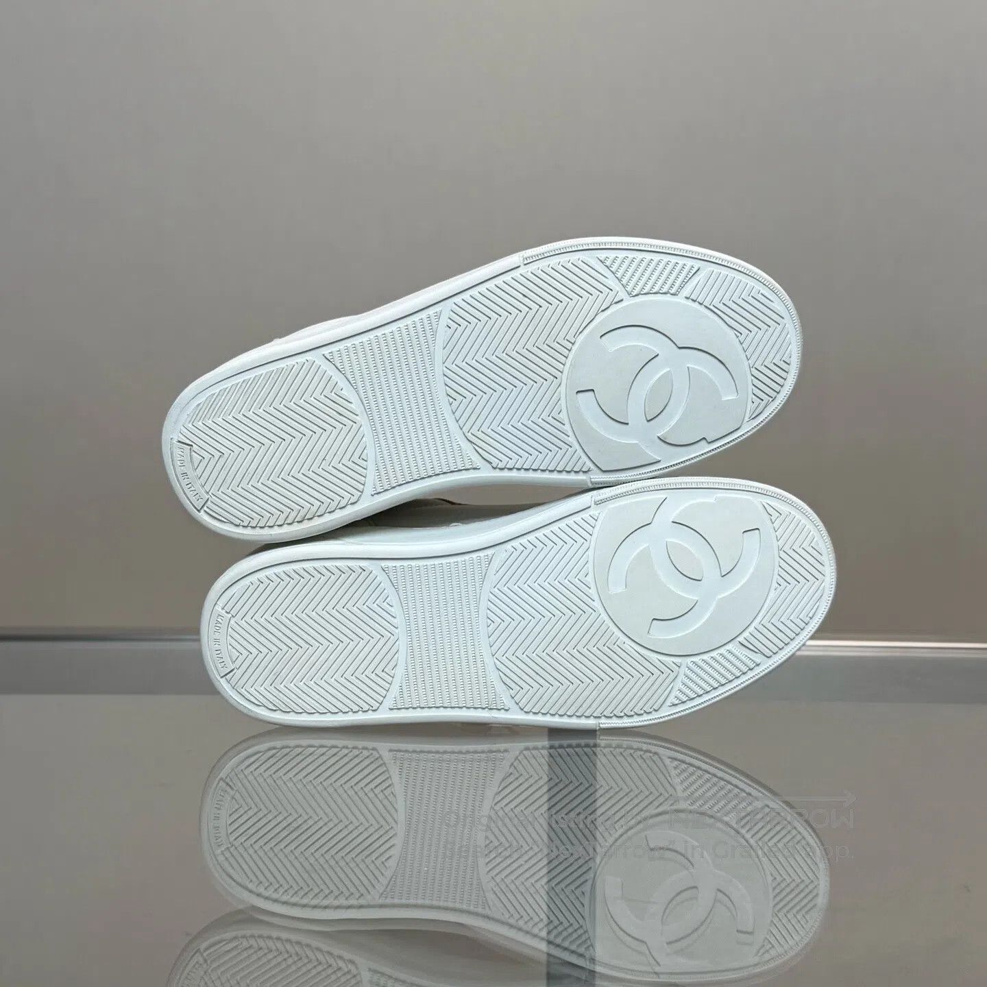 Chanel Chanel Platinum letter logo board shoes Size US 5 / IT 35 - 7 Thumbnail