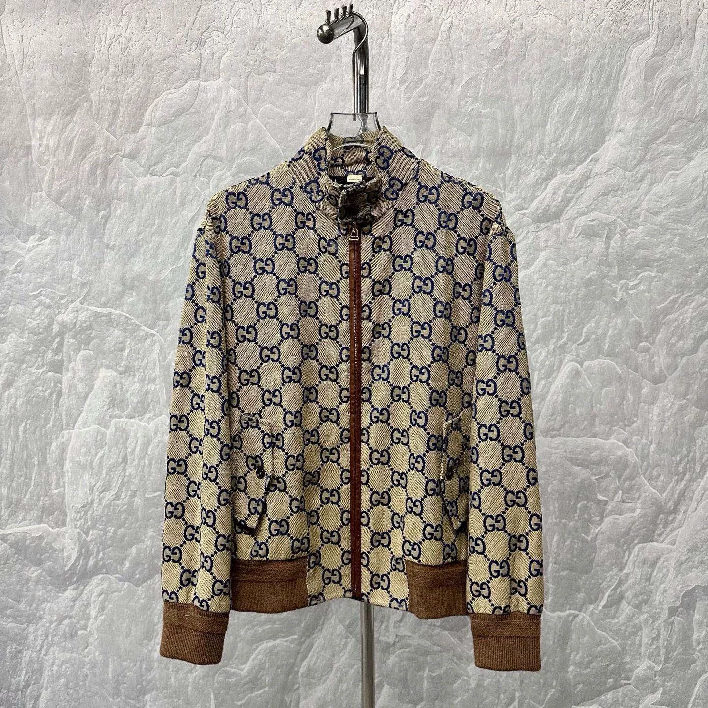 Gucci gucci ss24 full print zip-up jacket Size US L / EU 52-54 / 3 - 1 Thumbnail