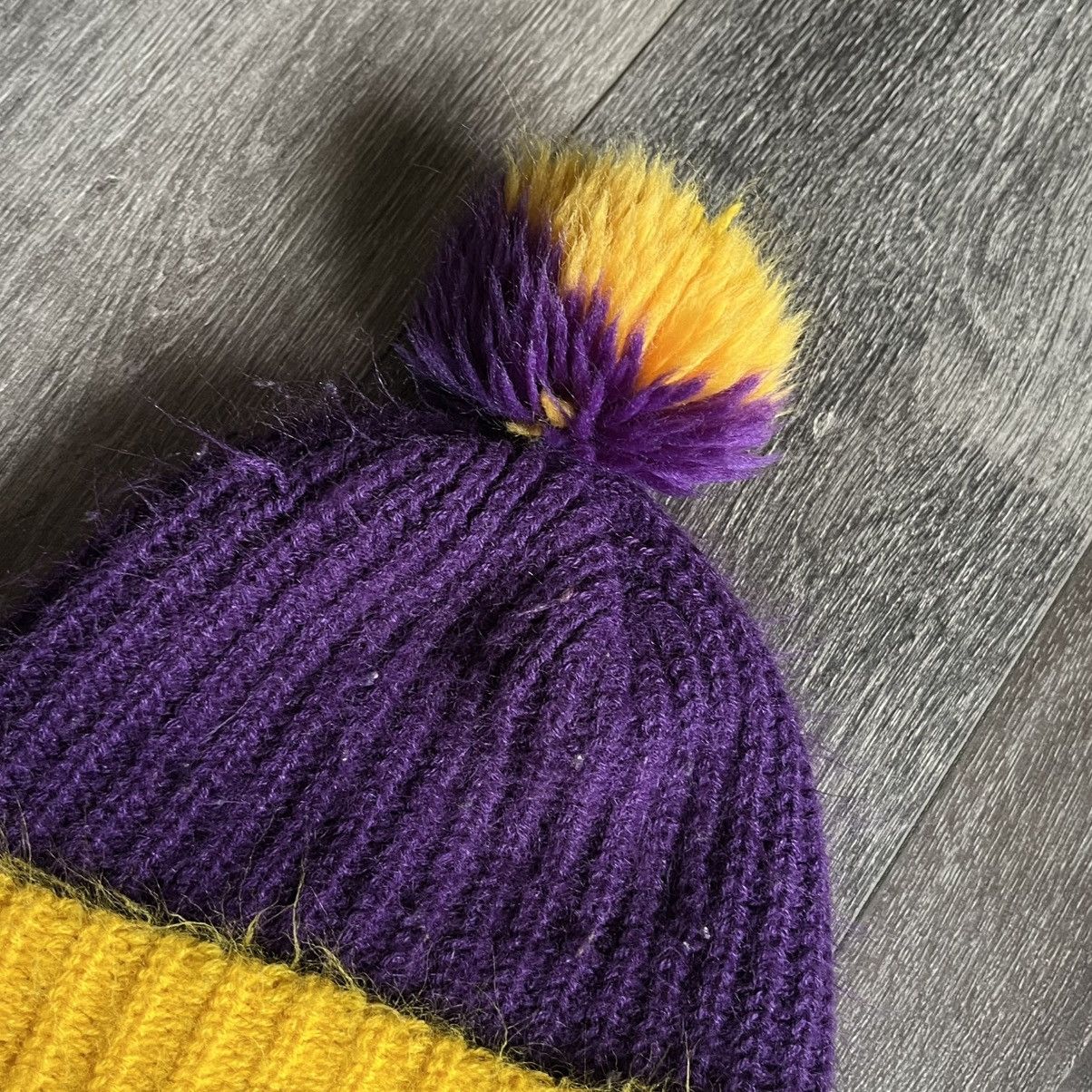NFL Vintage 1970s NFL Minnesota Vikings Puff 2 Tone Beanie Wool Size ONE SIZE - 4 Thumbnail