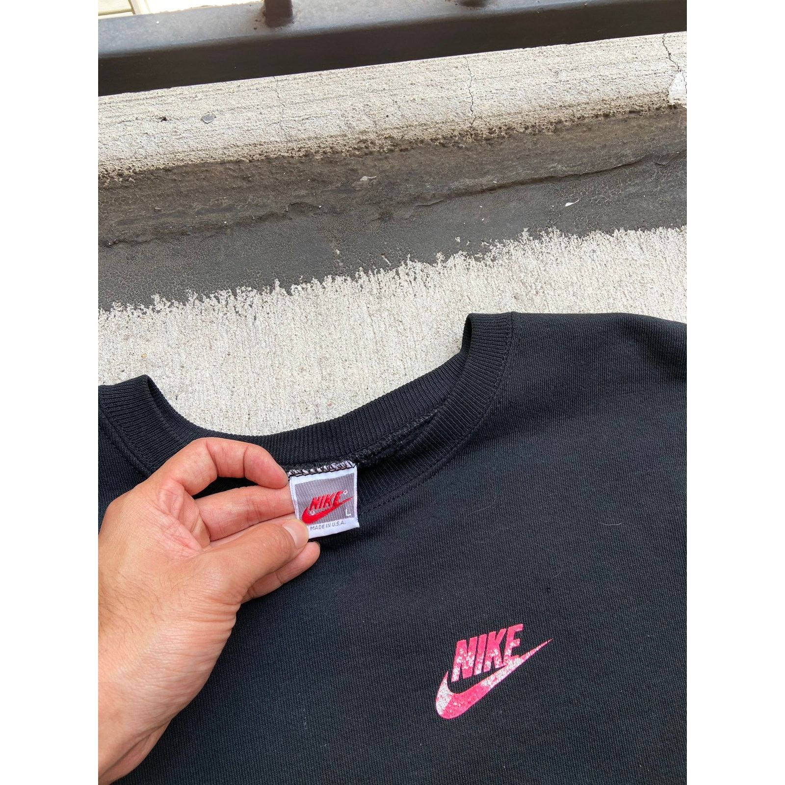 Nike × Vintage Vintage 90’s Nike Grey Tag Black Pink Sweatshirt Made in USA Size US L / EU 52-54 / 3 - 3 Thumbnail