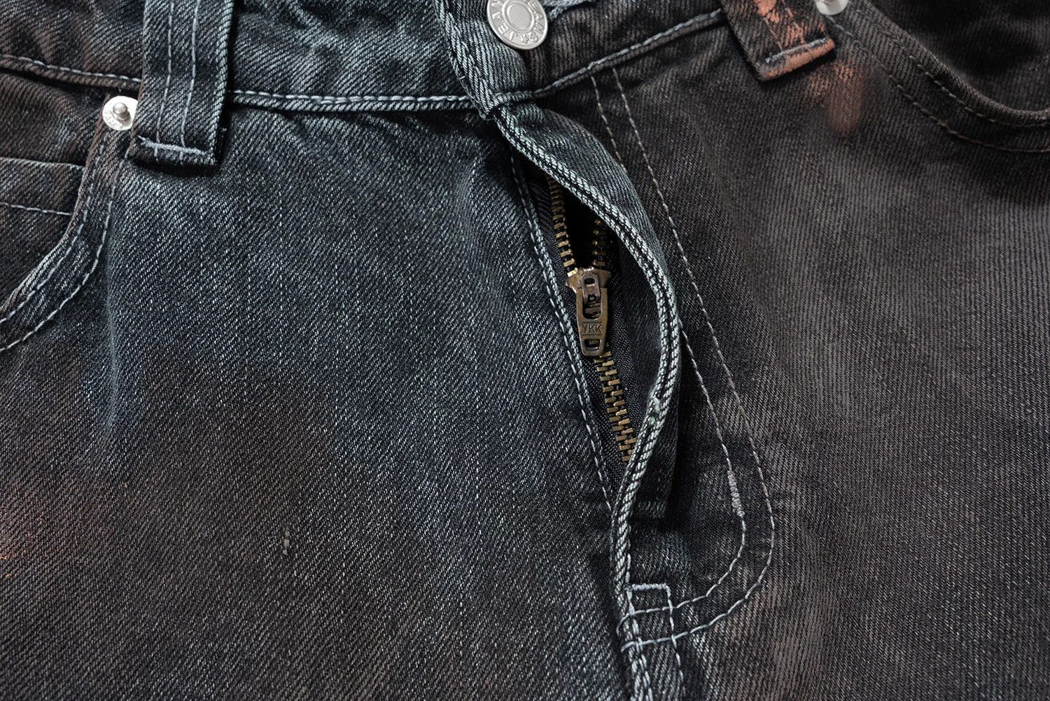 Japanese Brand × Jean × Vintage Faded Mud Dyed Hand-painted Baggy Jeans Size US 35 - 7 Thumbnail
