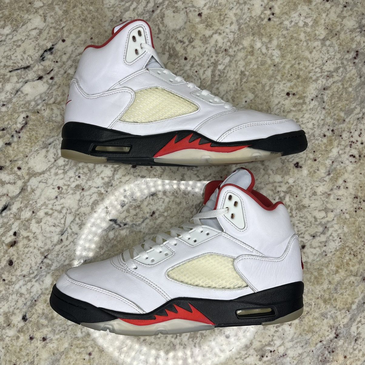 Jordan Brand Size 9.5 - Jordan 5 Retro Fire Red 2020 Clean W/Box Size US 9.5 / EU 42-43 - 2 Thumbnail