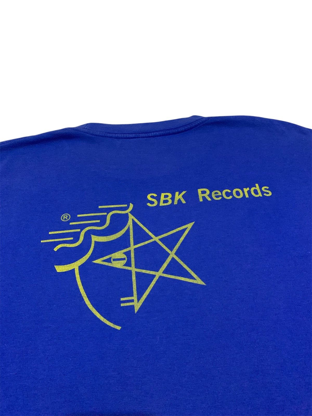 Band Tees Vintage Blur Band Tees SBK Records Size US M / EU 48-50 / 2 - 5 Thumbnail