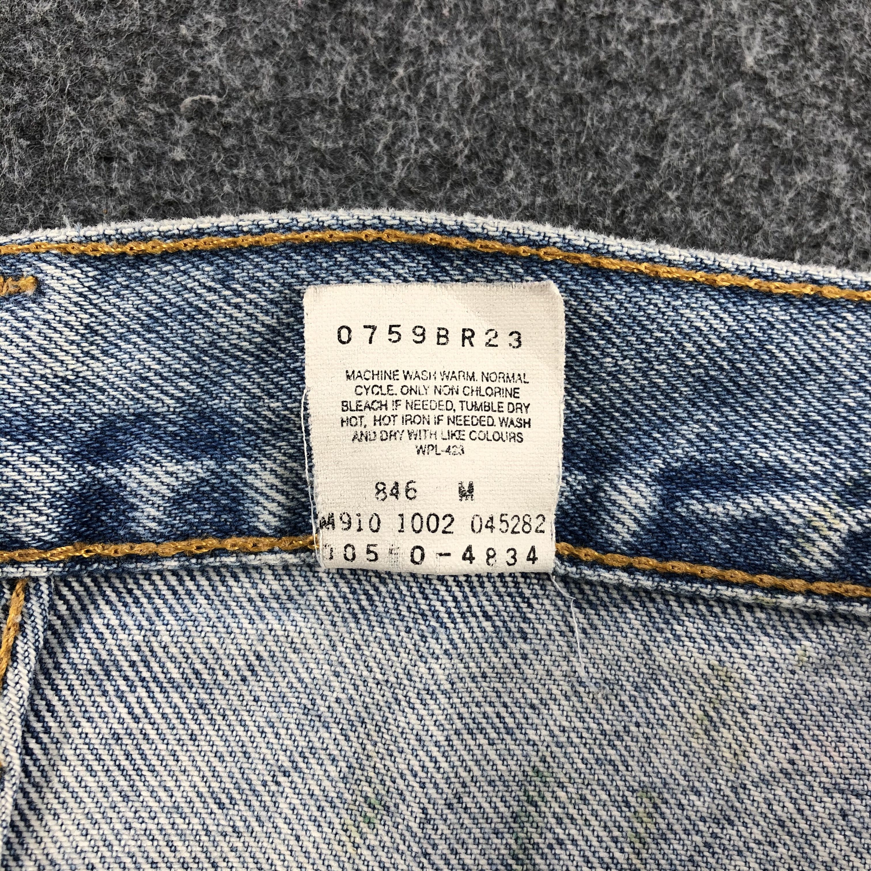 Levi's 90s Light Washed Vintage Levis 550 Jeans-J1022 Size US 35 - 11 Thumbnail