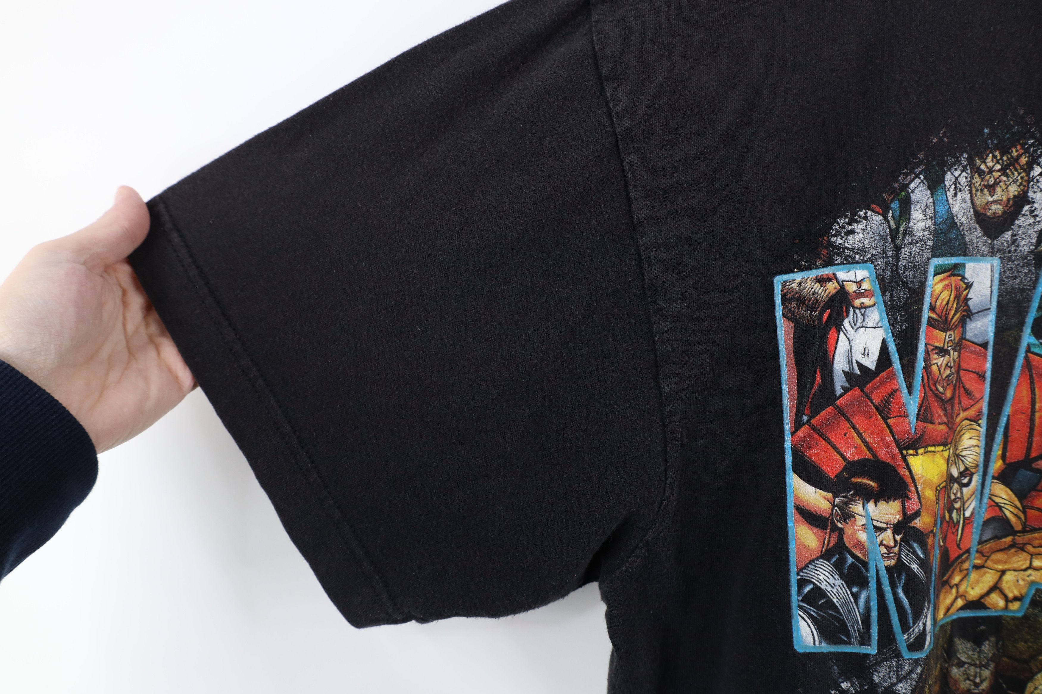 Vintage Vintage Marvel Comics Civil War Spell Out Super Hero T-Shirt Size US XXL / EU 58 / 5 - 10 Thumbnail