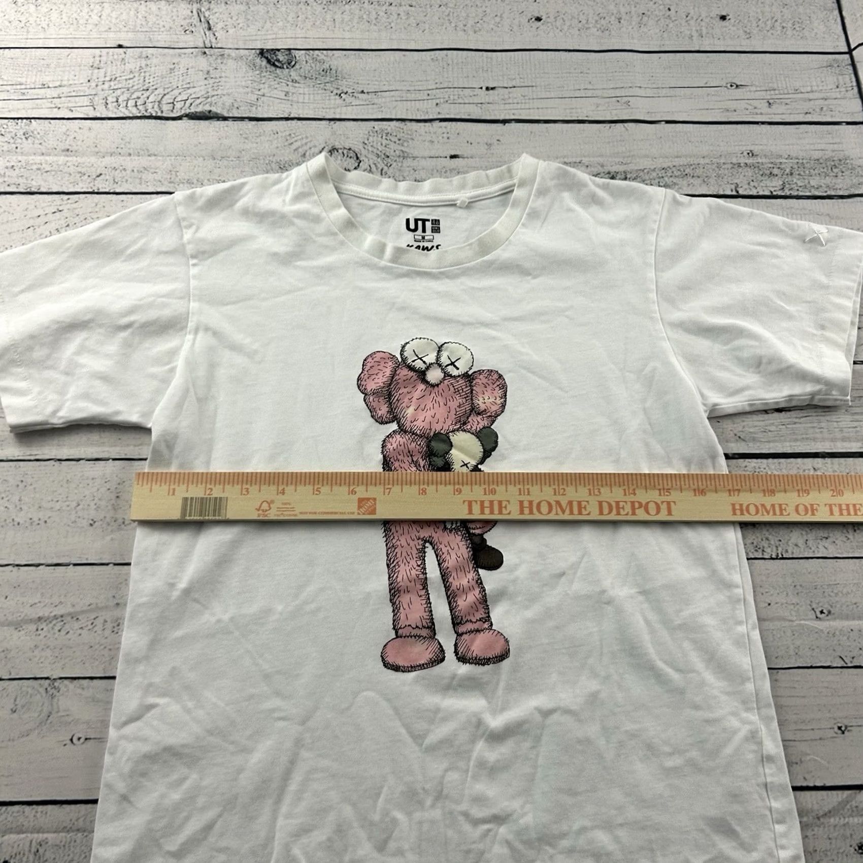 Uniqlo Uniqlo Kaws Short Sleeve T Shirt Women M White Size M / US 6-8 / IT 42-44 - 5 Thumbnail