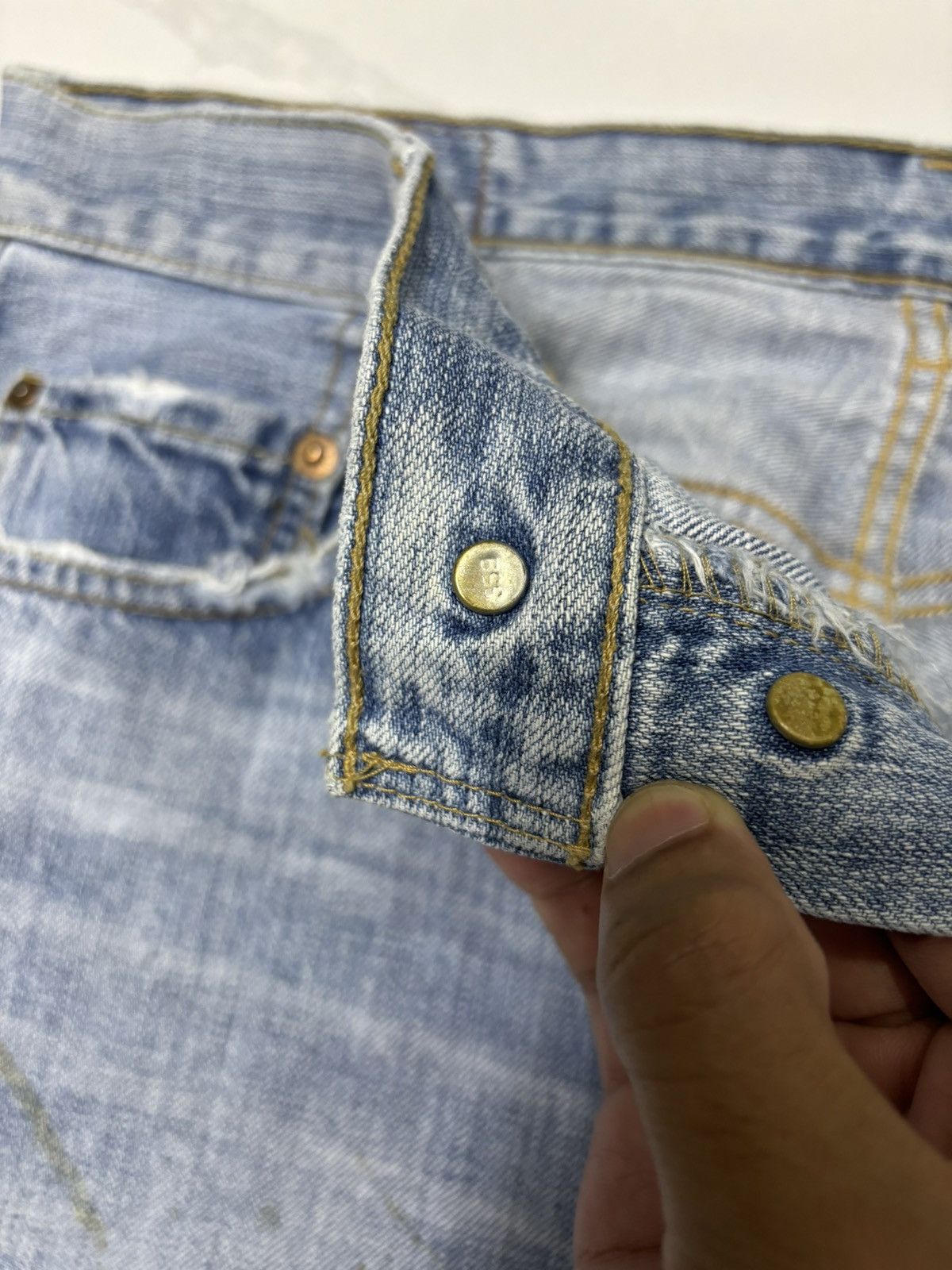 Levi's VINTAGE LEVIS 501 JAPAN BLUE WASH DISTRESS DENIM JEANS Size US 35 - 13 Thumbnail