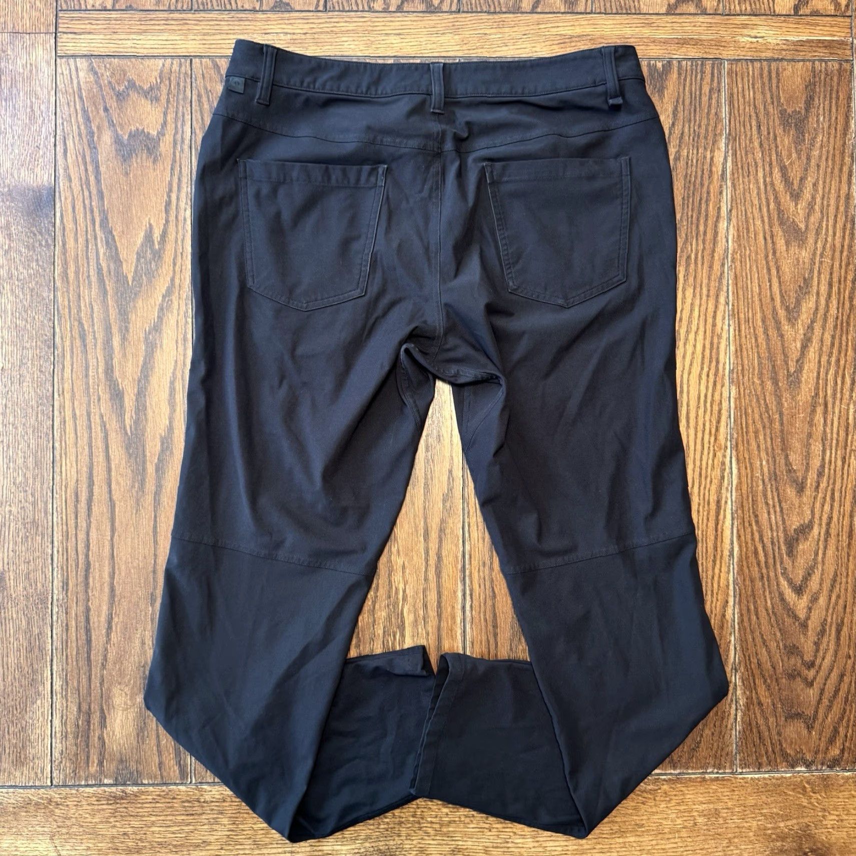 Lululemon Lululemon Men’s Pants 33x30 Black Stretch Zip Pocket Size US 33 - 4 Thumbnail