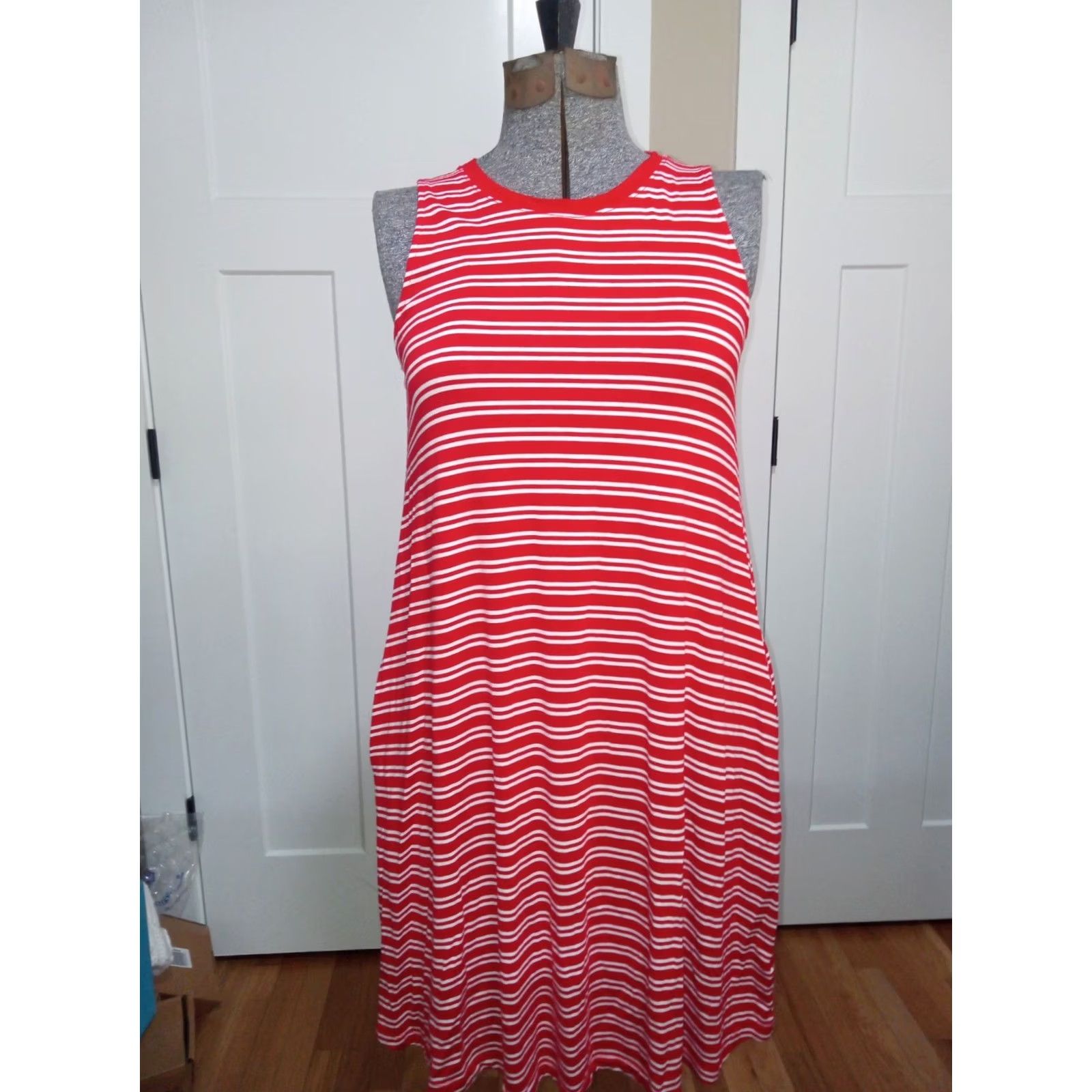 Vintage VINTAGE Time & Tru M Red and white striped ringer neck knit sheath dress POCKETS Women's XL Midi Knee Length Crew Neck Sleeveless Knit Dress Size XL / US 12-14 / IT 48-50 - 7 Thumbnail