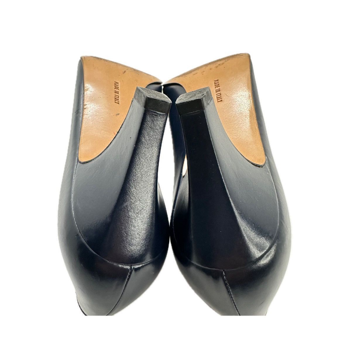 Salvatore Ferragamo Vintage Salvatore Ferragamo Sz 8.5AA Navy Leather Pumps Size US 8.5 / IT 38.5 - 11 Thumbnail