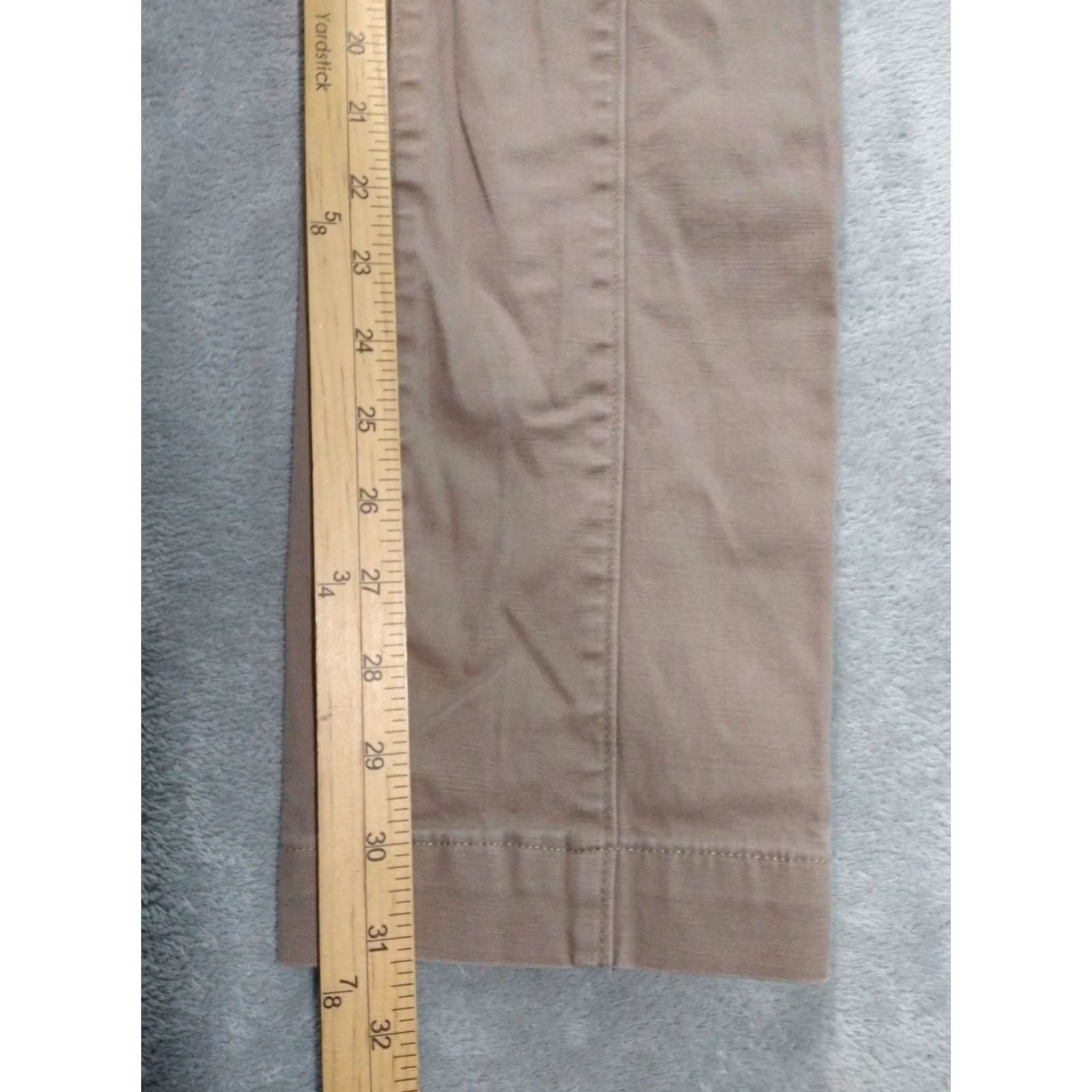 Duluth Trading Company Duluth Trading Co. Pants Womens 10x33 Beige Workday Warrior Chino Slim Leg Stretch Pants Slim Beige 10 Regular Women Mens Girls N/A Size 32" / US 10 / IT 46 - 5 Thumbnail
