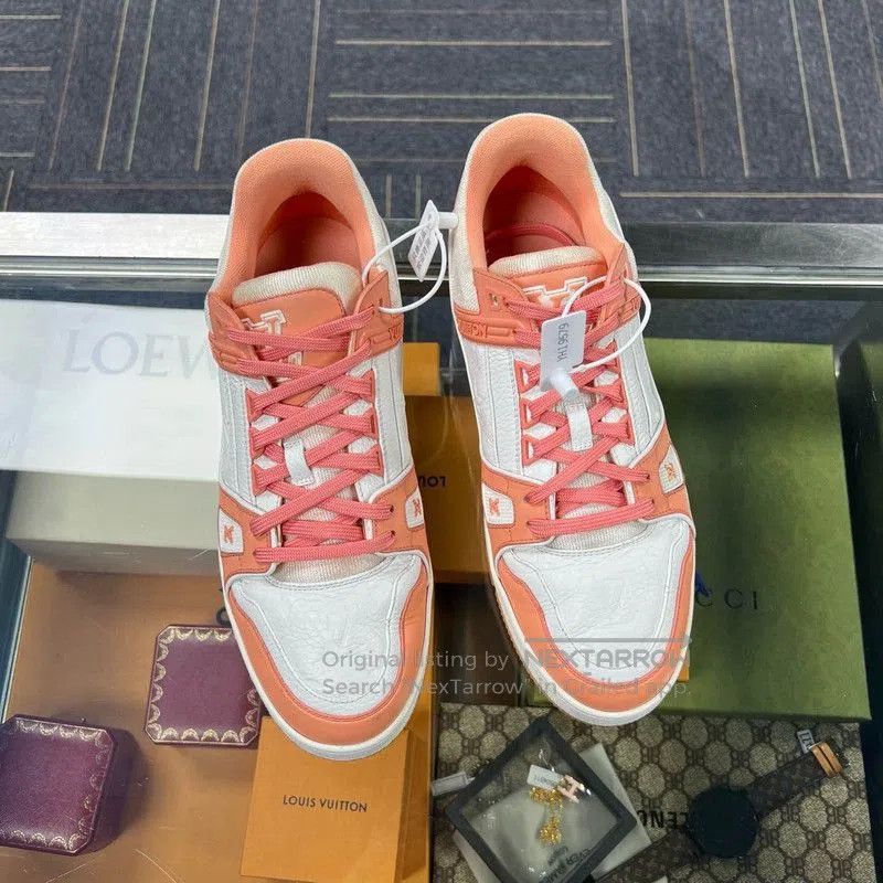 Louis Vuitton Louis Vuitton Trainer Low Top Sneakers for Men . Size US 9.5 / EU 42-43 - 2 Thumbnail