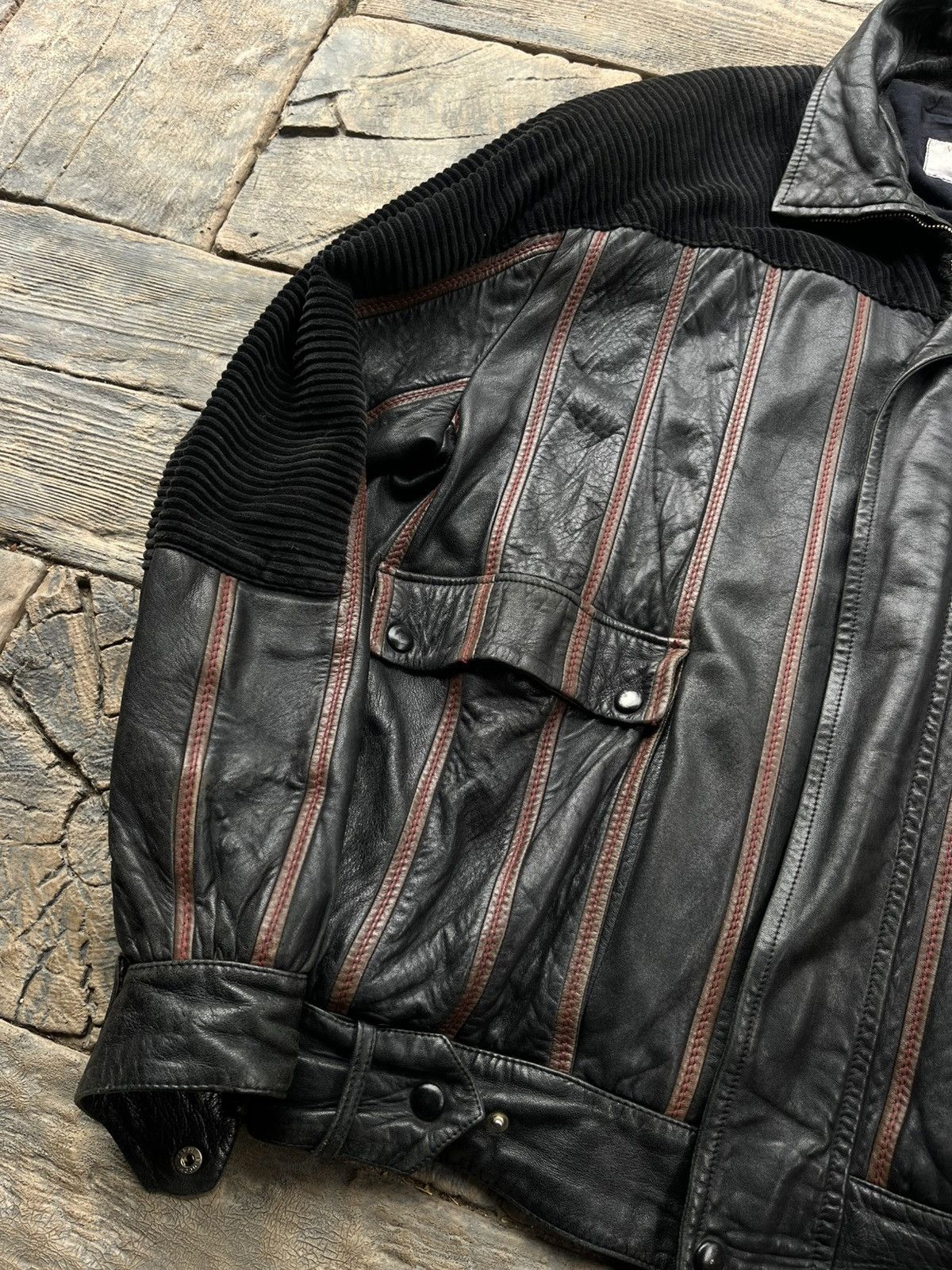 Valentino Valentino Vintage Leather Jacket 90s 80s Size US L / EU 52-54 / 3 - 2 Thumbnail