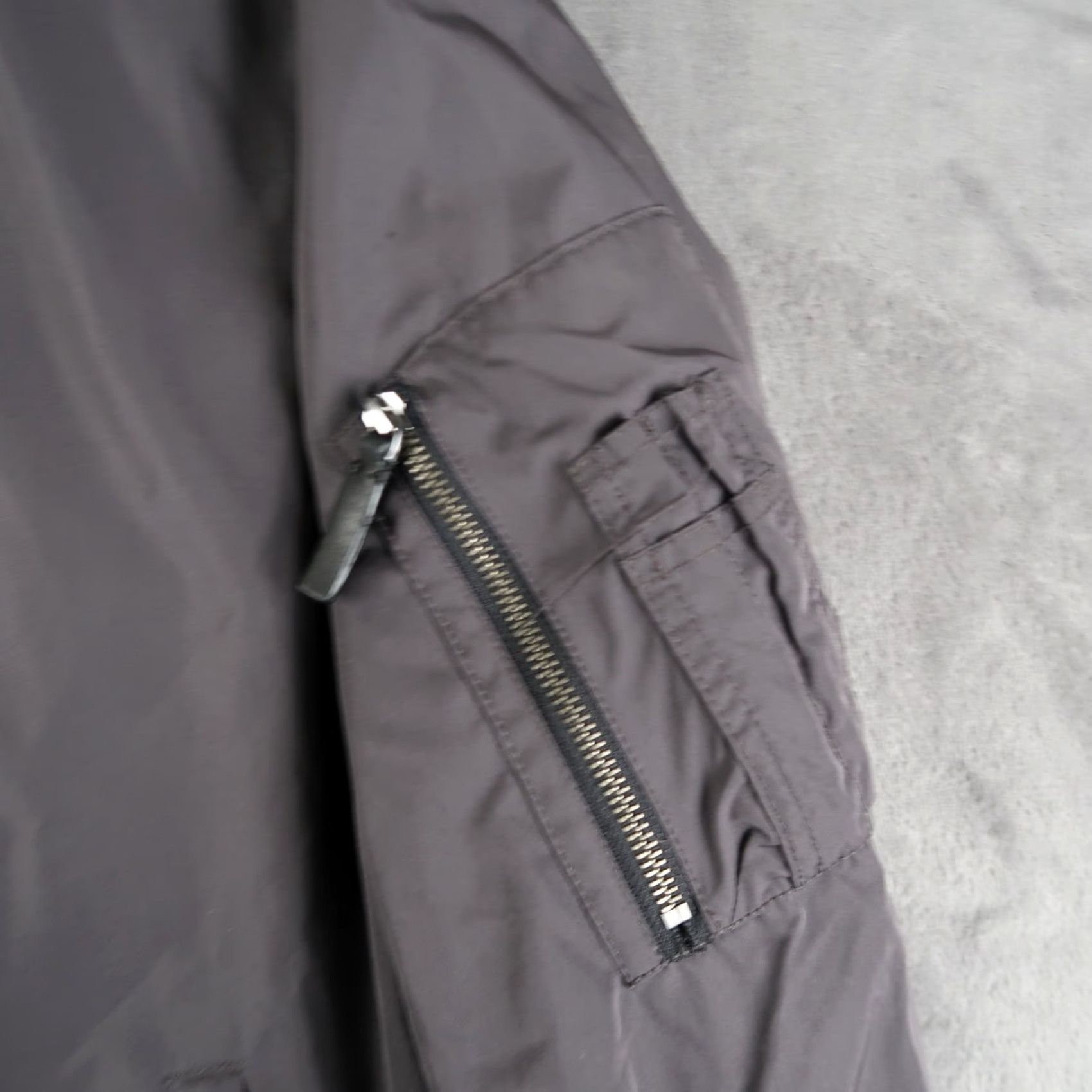 Banana Republic Banana Republic Full Zip Water Resistant Bomber Jacket Men L Gray Size US L / EU 52-54 / 3 - 3 Thumbnail