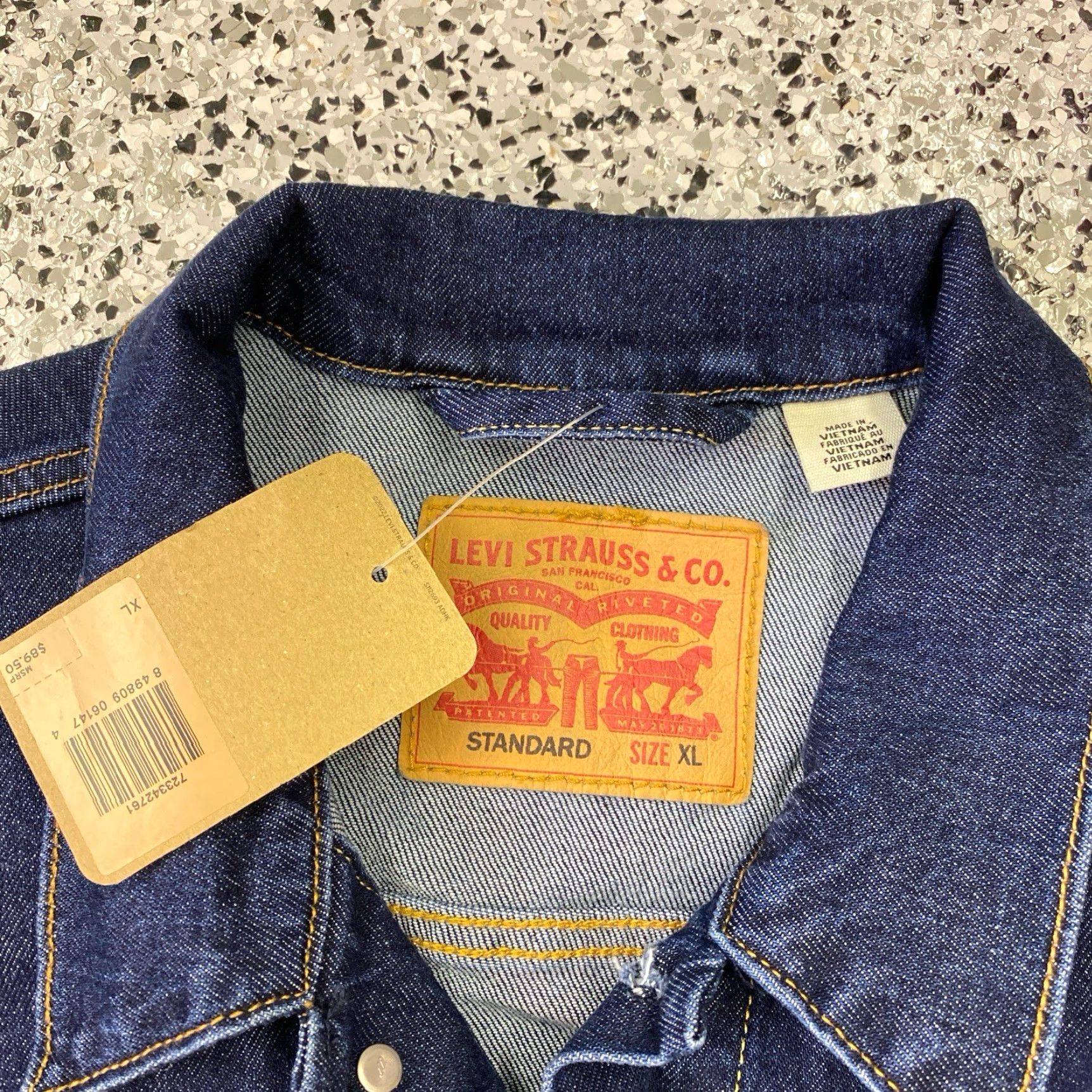Levi's Levi's Trucker Denim Jacket Blue XL Men Standard Fit Button-Down NWT Jacket/Coat Mid-Length Casual Size US XL / EU 56 / 4 - 2 Thumbnail