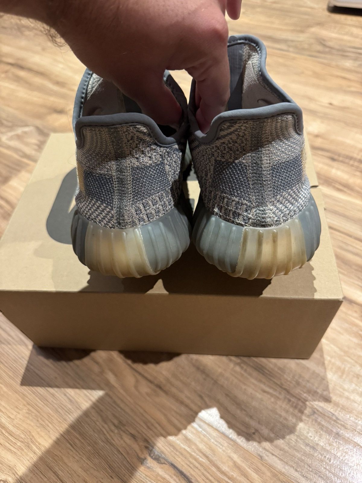 Yeezy Yeezy Boost 350 V2 Size US 7 / EU 40 - 5 Thumbnail