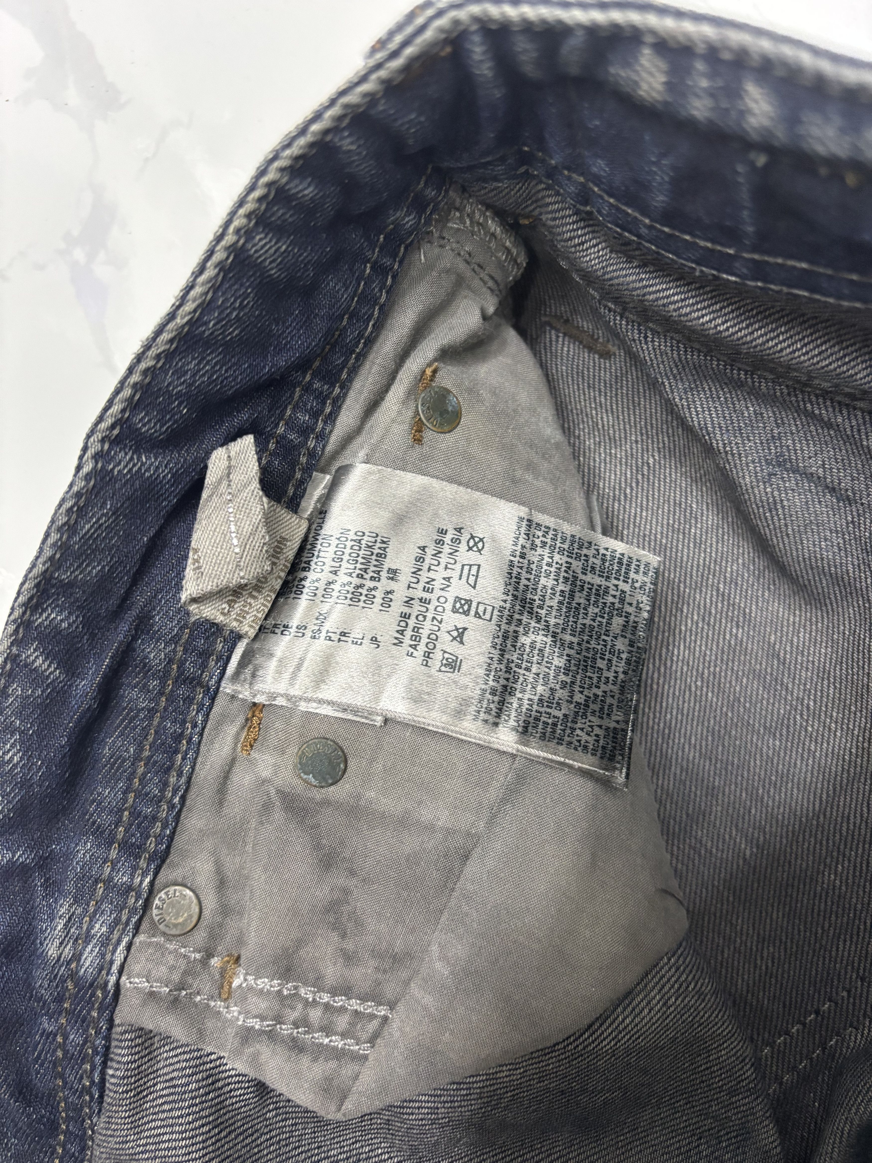 Diesel × Le Grande Bleu (L.G.B.) Vintage Diesel Waxed Distress Denim Jeans Regular Straight Size US 29 - 12 Thumbnail