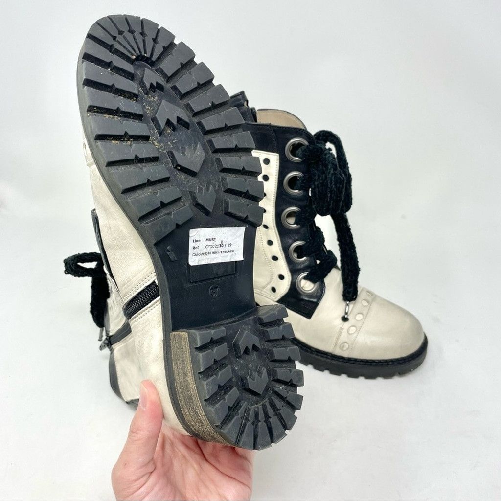 Other CASTA Ivory& Black Butter Soft Leather Combat Boots Size 37 Size US 7 / IT 37 - 6 Thumbnail
