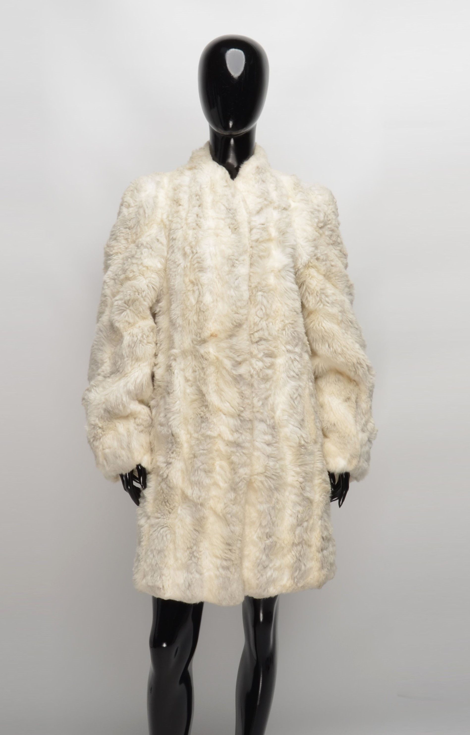 Designer × Vintage Vintage Jordache 90's Glam Mob Wife Milky Faux Fur Coat Size M / US 6-8 / IT 42-44 - 1 Thumbnail
