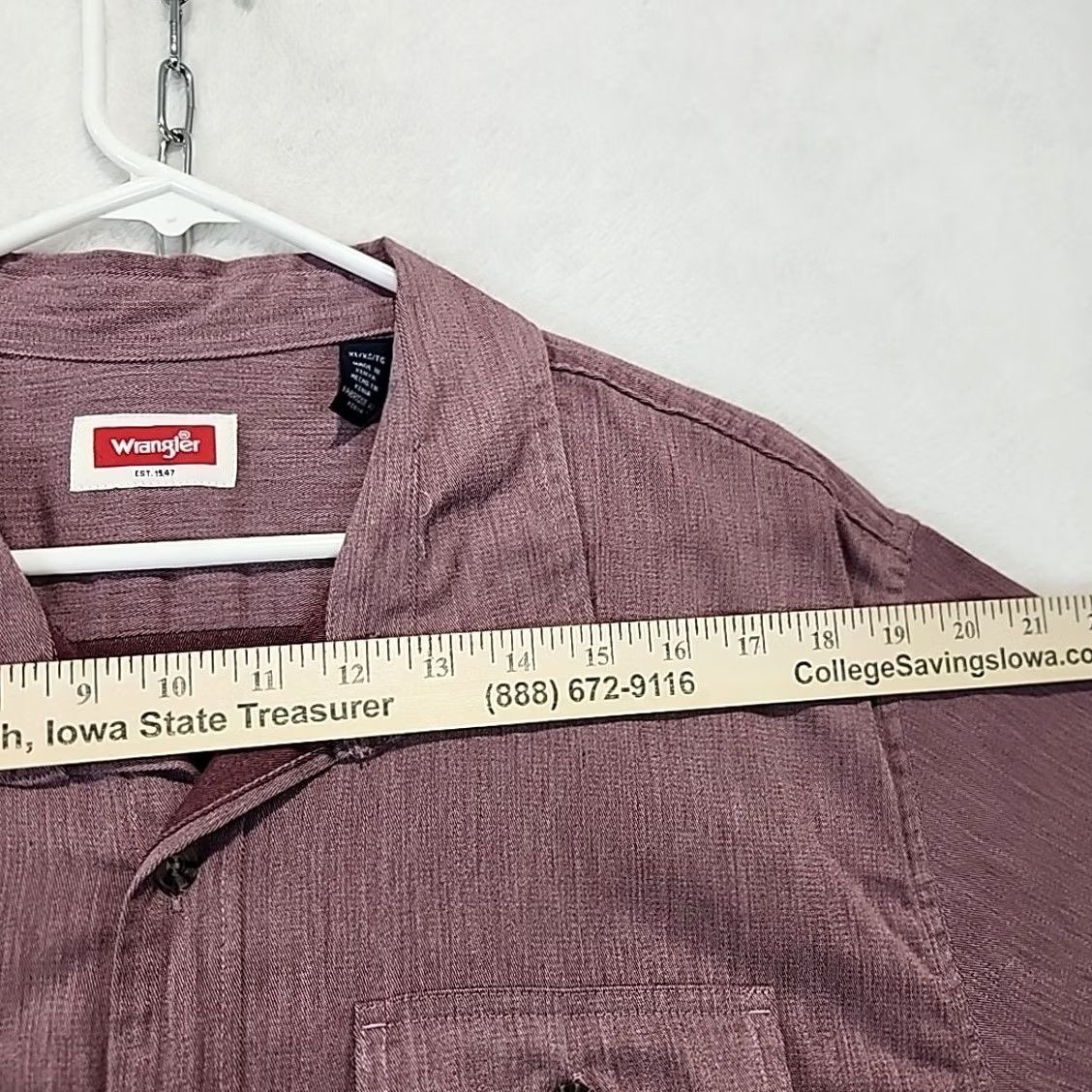 Wrangler Wrangler Men’s XL Short Sleeve Shirt Red Chambray Western Safari Pocket Button-Up Shirt Boys? Size US XL / EU 56 / 4 - 7 Thumbnail