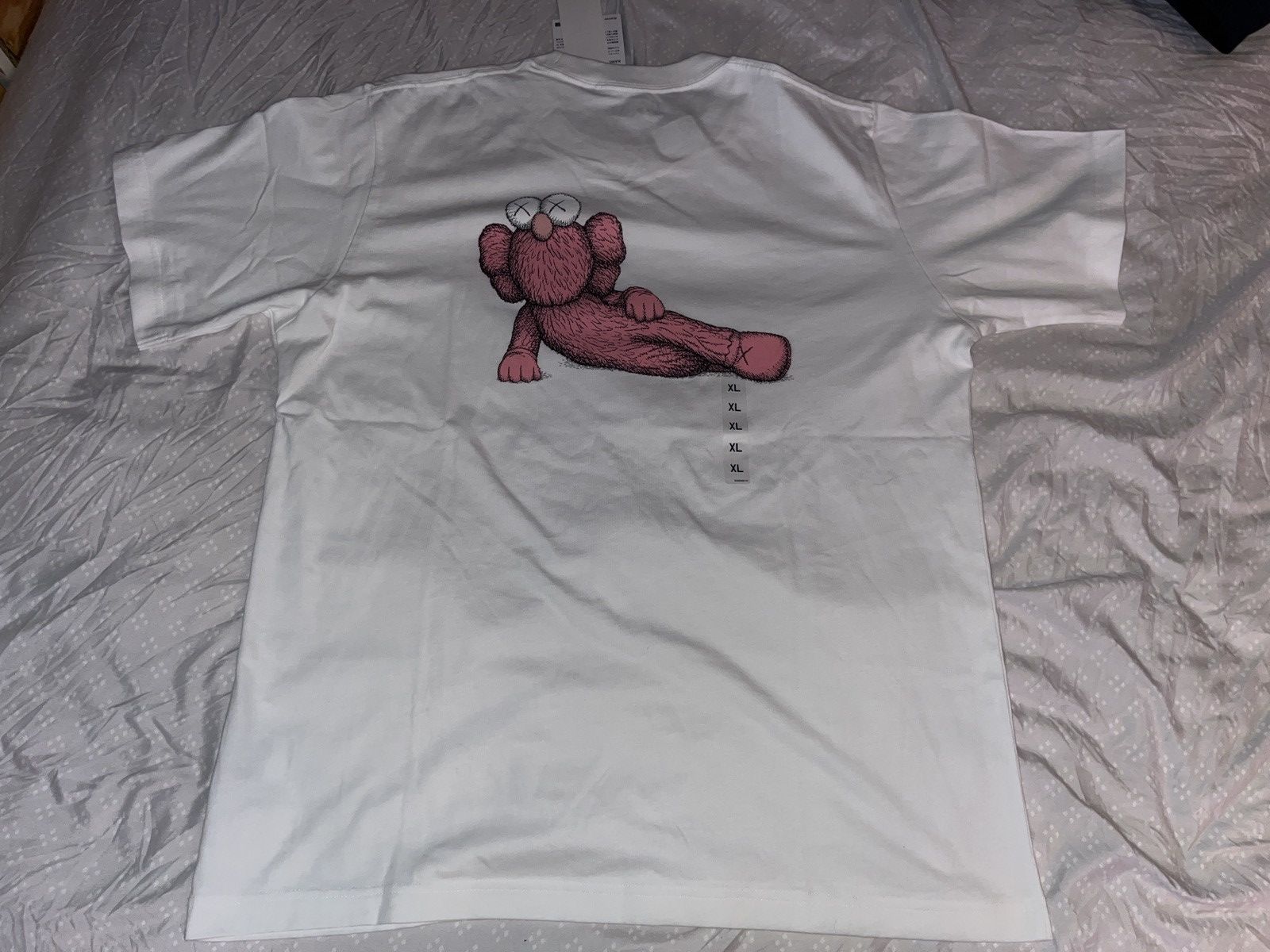 Kaws × Uniqlo UT Graphic T-Shirt Size US XL / EU 56 / 4 - 3 Thumbnail