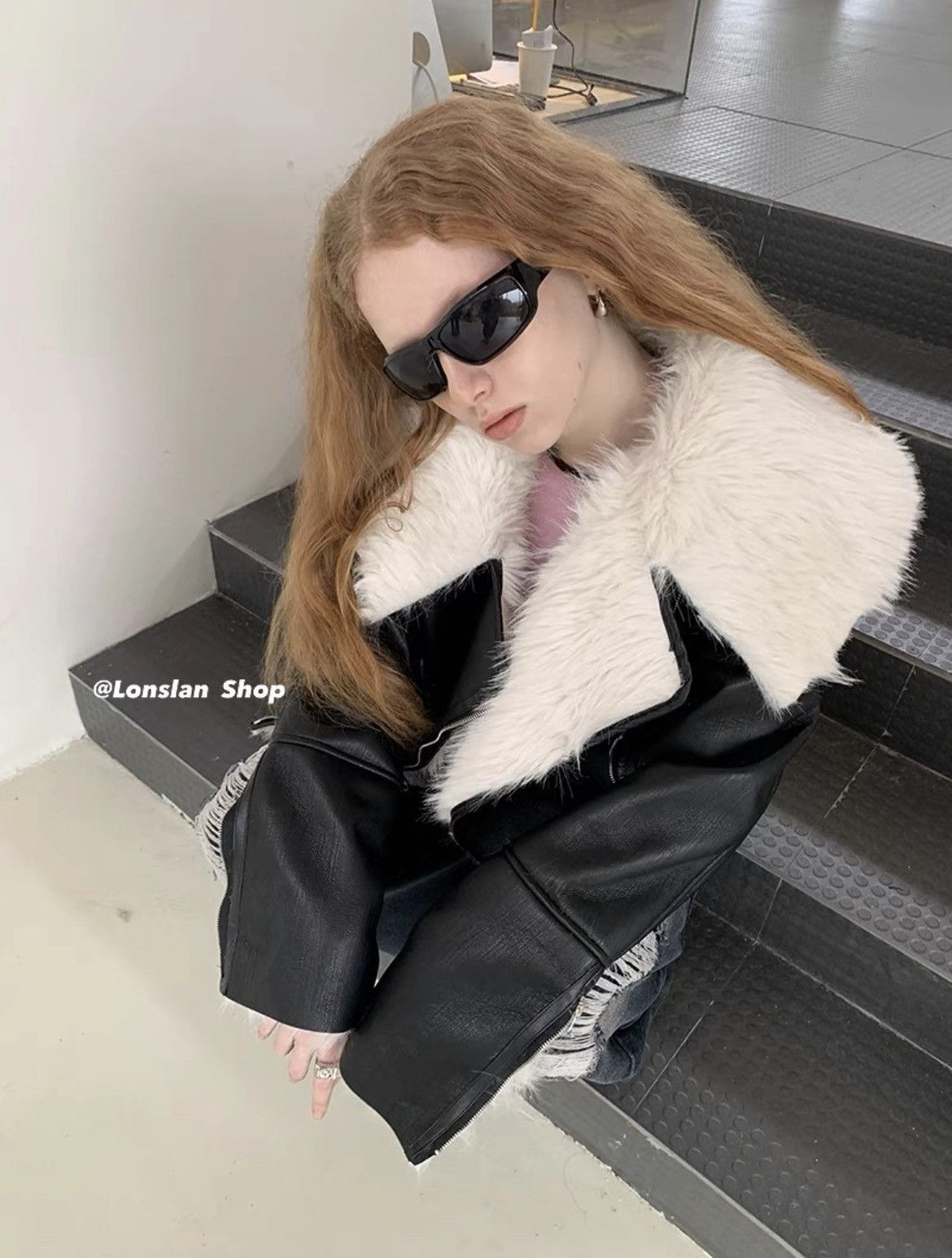 Japanese Brand Black Short Leather White Faux Fur Bomber Aviator Jacket Size M / US 6-8 / IT 42-44 - 8 Thumbnail