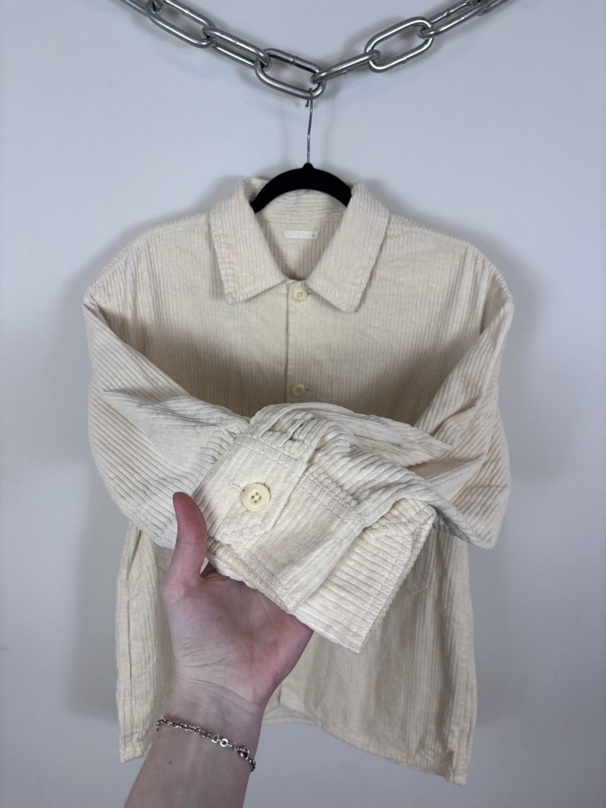 GU GU Japanese Men’s Ivory Double Pocket Corduroy Velvet Shirt Size US M / EU 48-50 / 2 - 9 Thumbnail