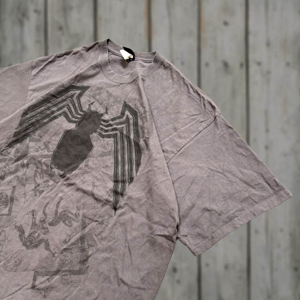 Vintage Marvel Spider Man T-shirt Men's 2XL Venom Gray Y2K Grunge Shirt Mens 2XL Venom Gray Marvel Mad Engine Spider Man T-shirt Y2K Grunge Size US XXL / EU 58 / 5 - 1 Thumbnail