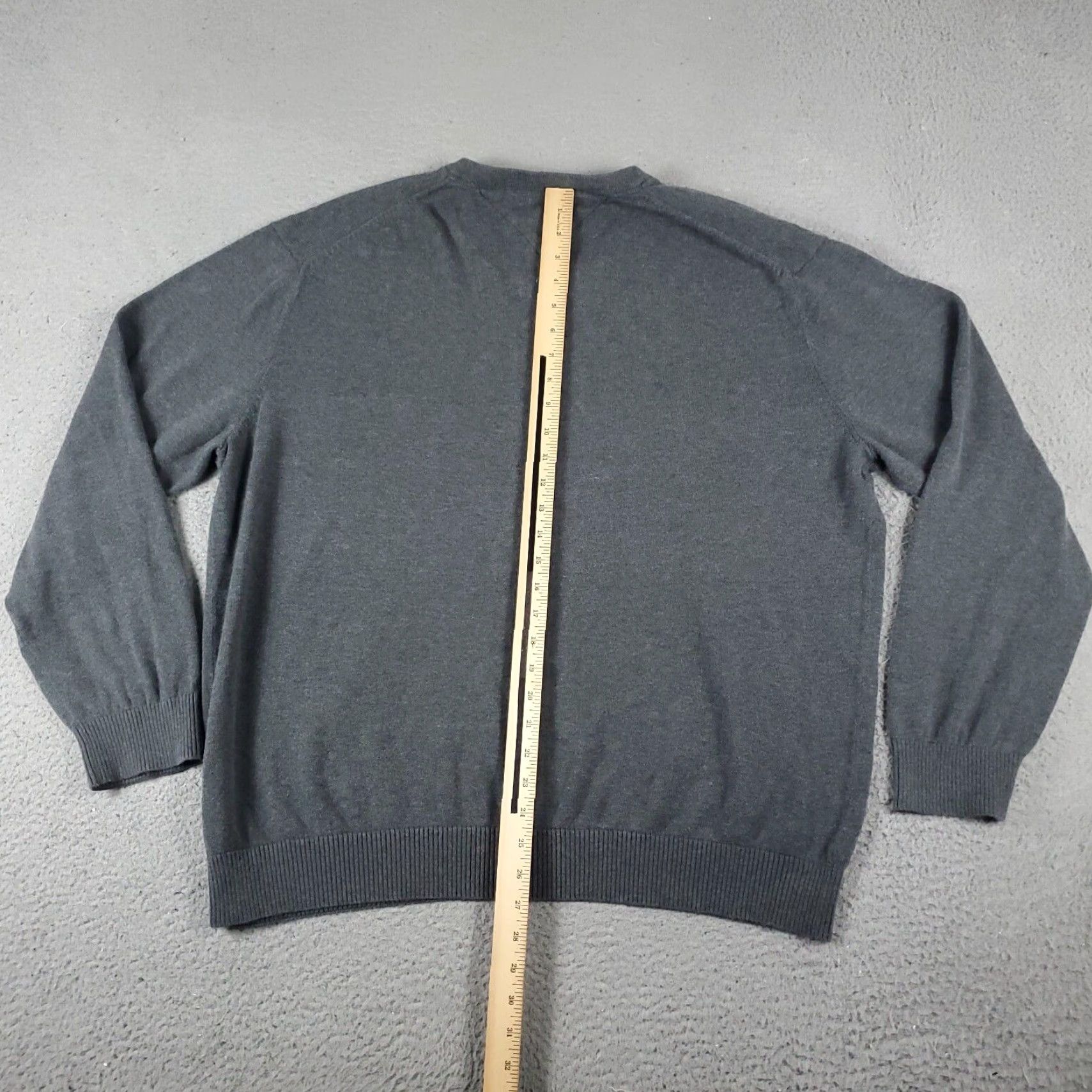 Tommy Hilfiger VINTAGE Tommy Hilfiger Sweater Men's 2XL Pullover V-Neck Gray Casual Knit Logo Fall Winter Men's Size US XXL / EU 58 / 5 - 7 Thumbnail